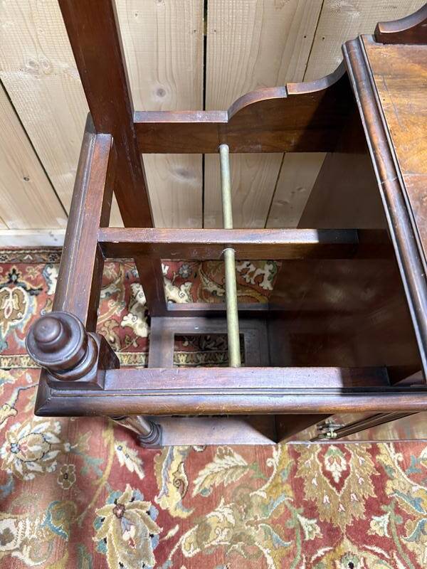 Vestiaire anglais en acajou massif