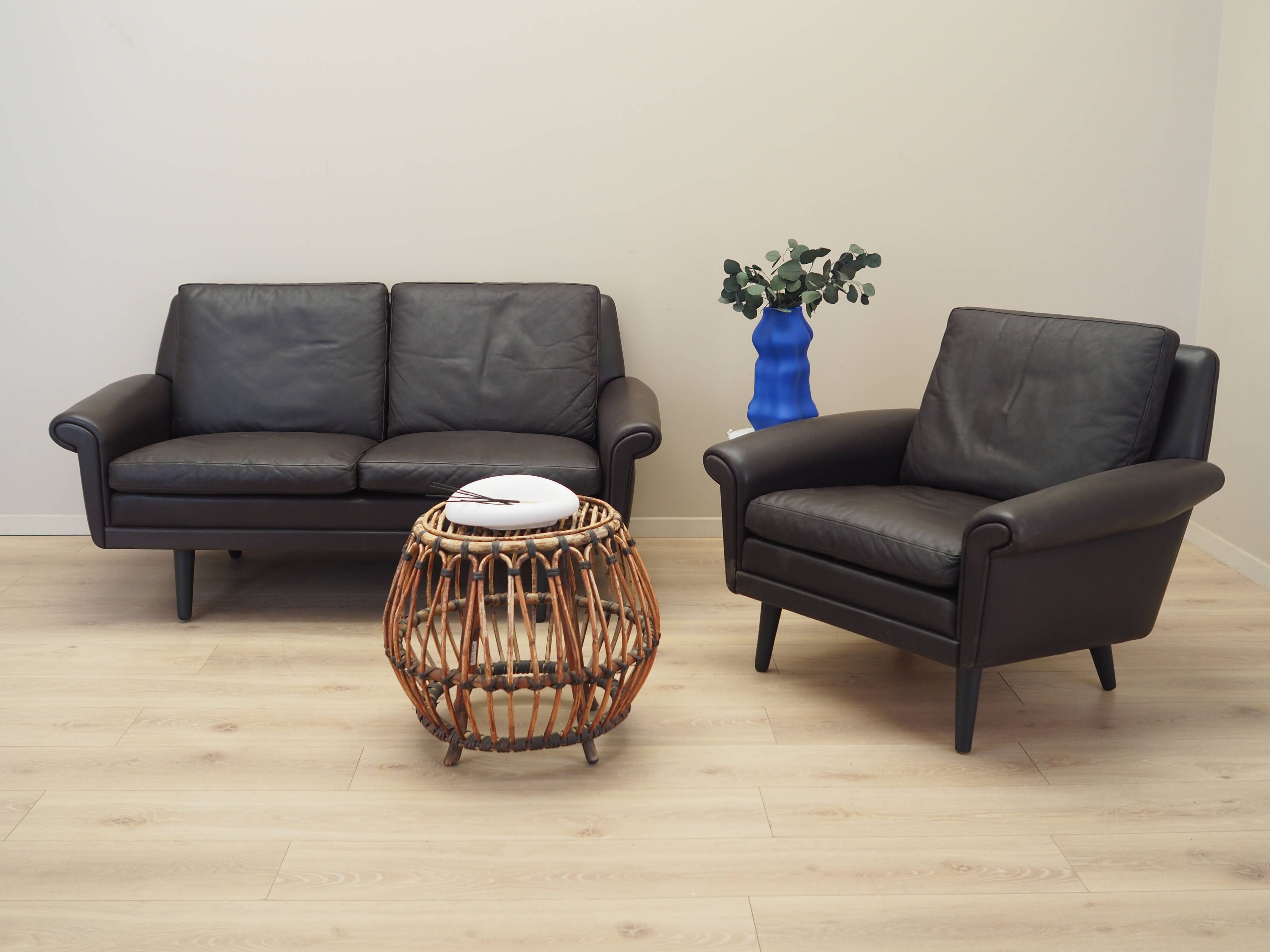 Fauteuil en cuir marron, design danois, années 1960, designer : Aage Christiansen.