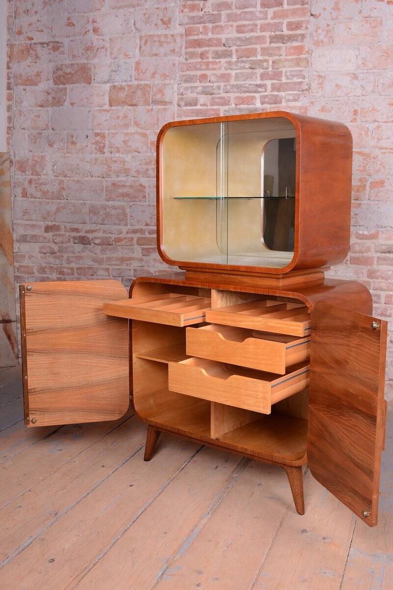 Czech Art Deco Sideboard in Walnut attributed to J. Halabala for Up Zavody, 1940s