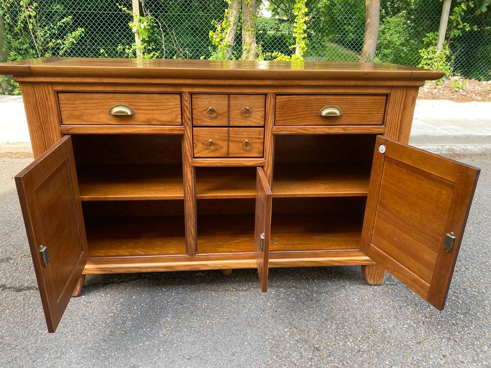 Scandinavian solid wood sideboard with 3 doors and 6 drawers, 160 cm