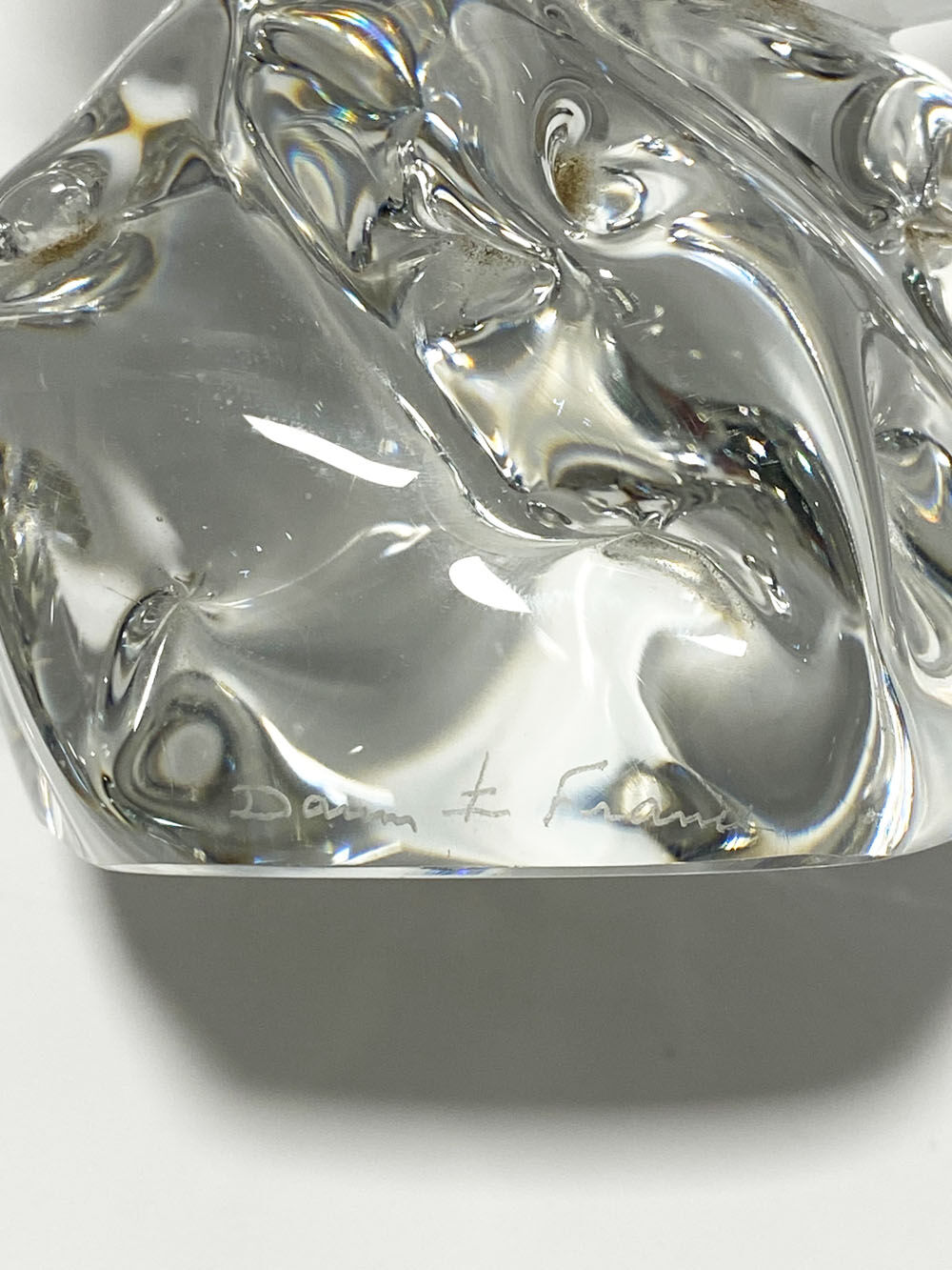 Lamp foot signed Daum France. Horn of plenty. 25 cm