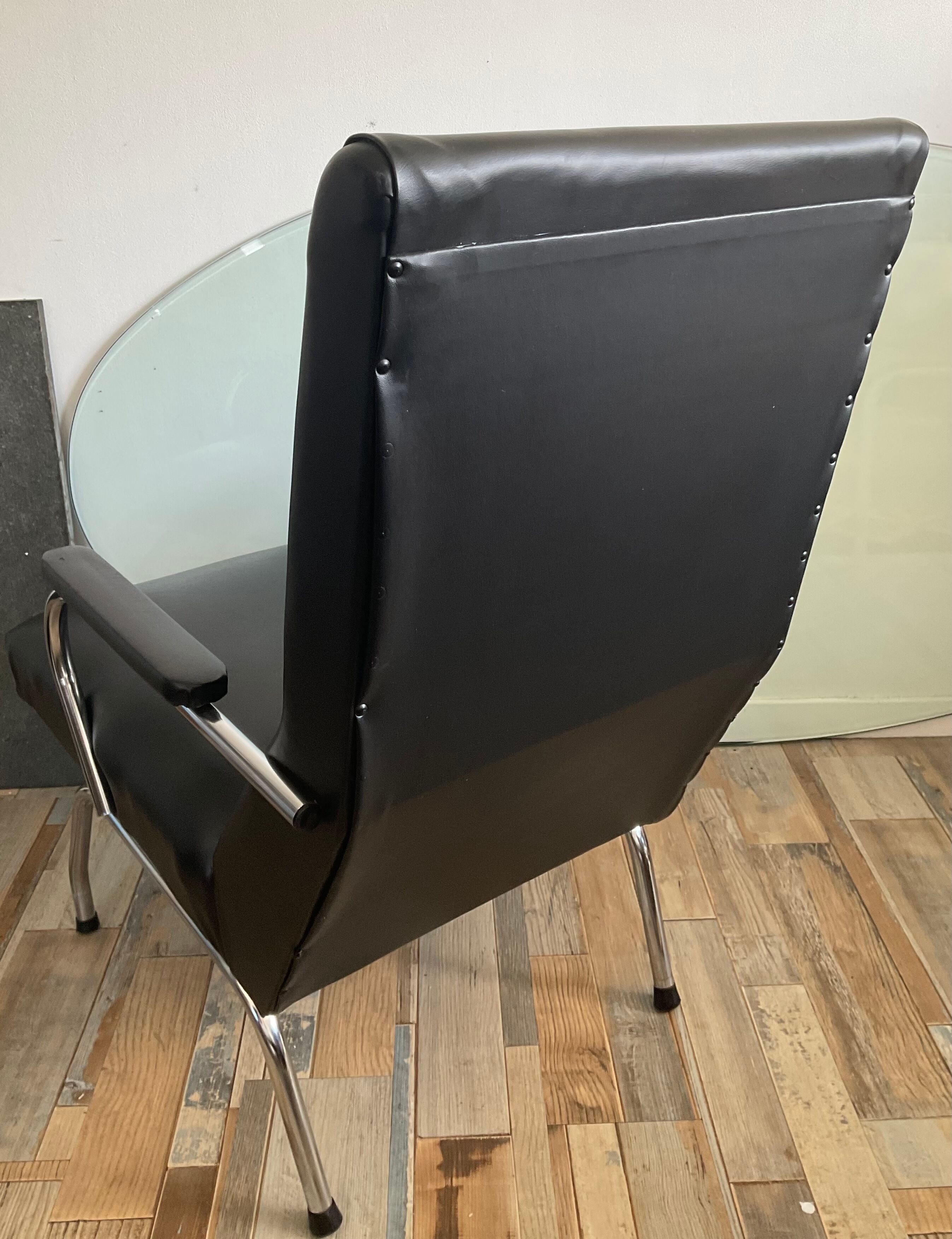 Vintage lounge chair from the 70s