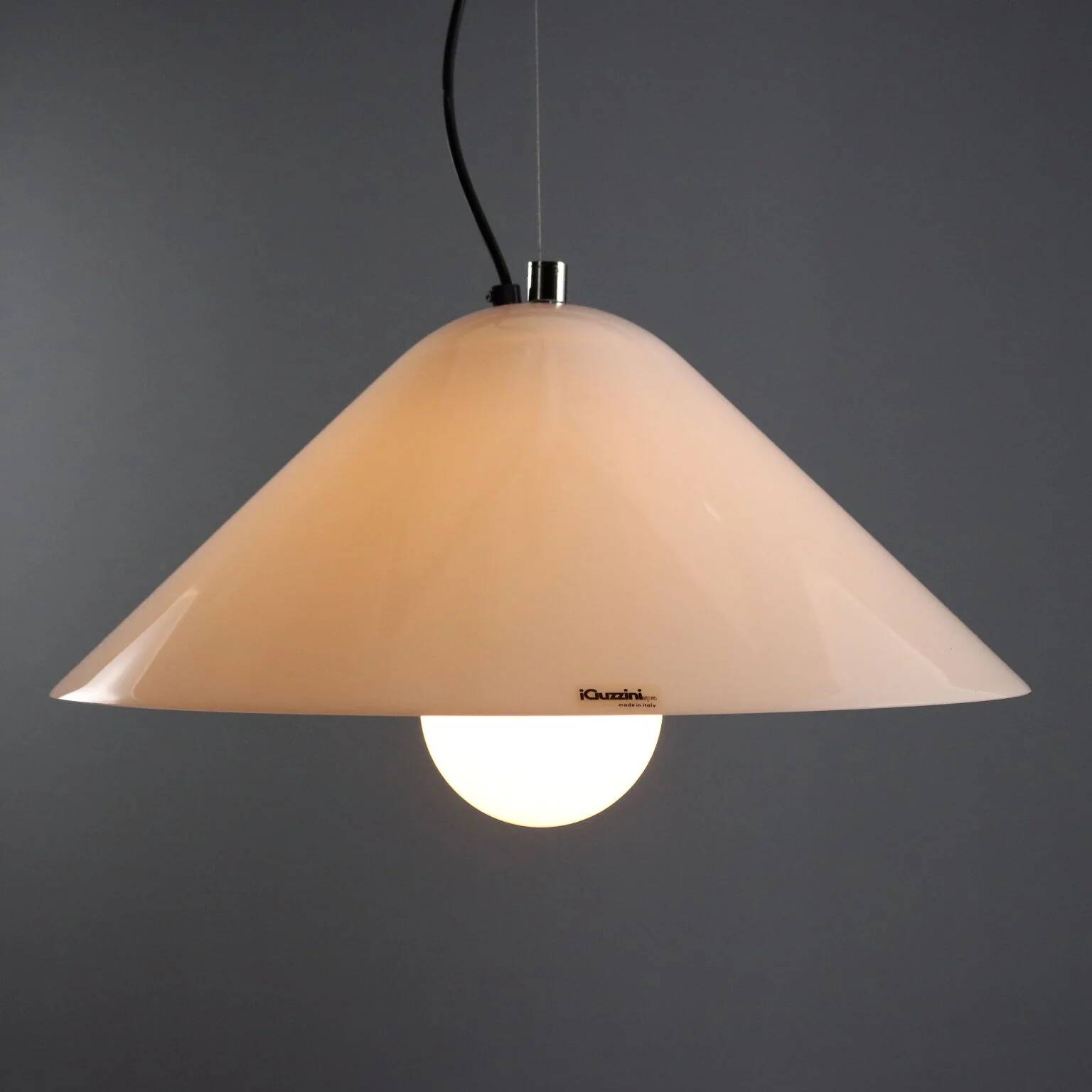Vintage iGuzzini ceiling light in plastic, Italian design, 1970s.