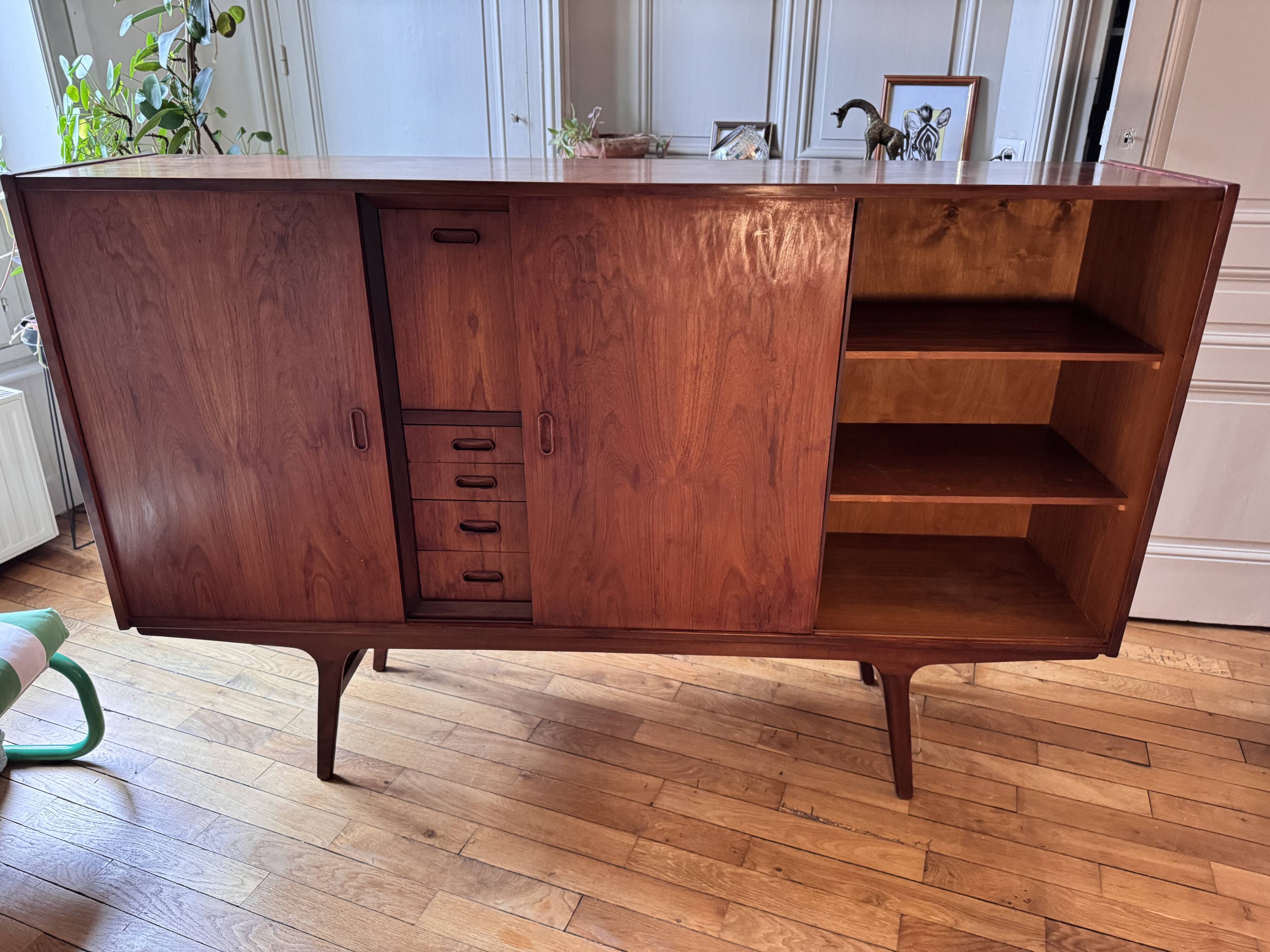 Buffet haut vintage en teck – Design scandinave