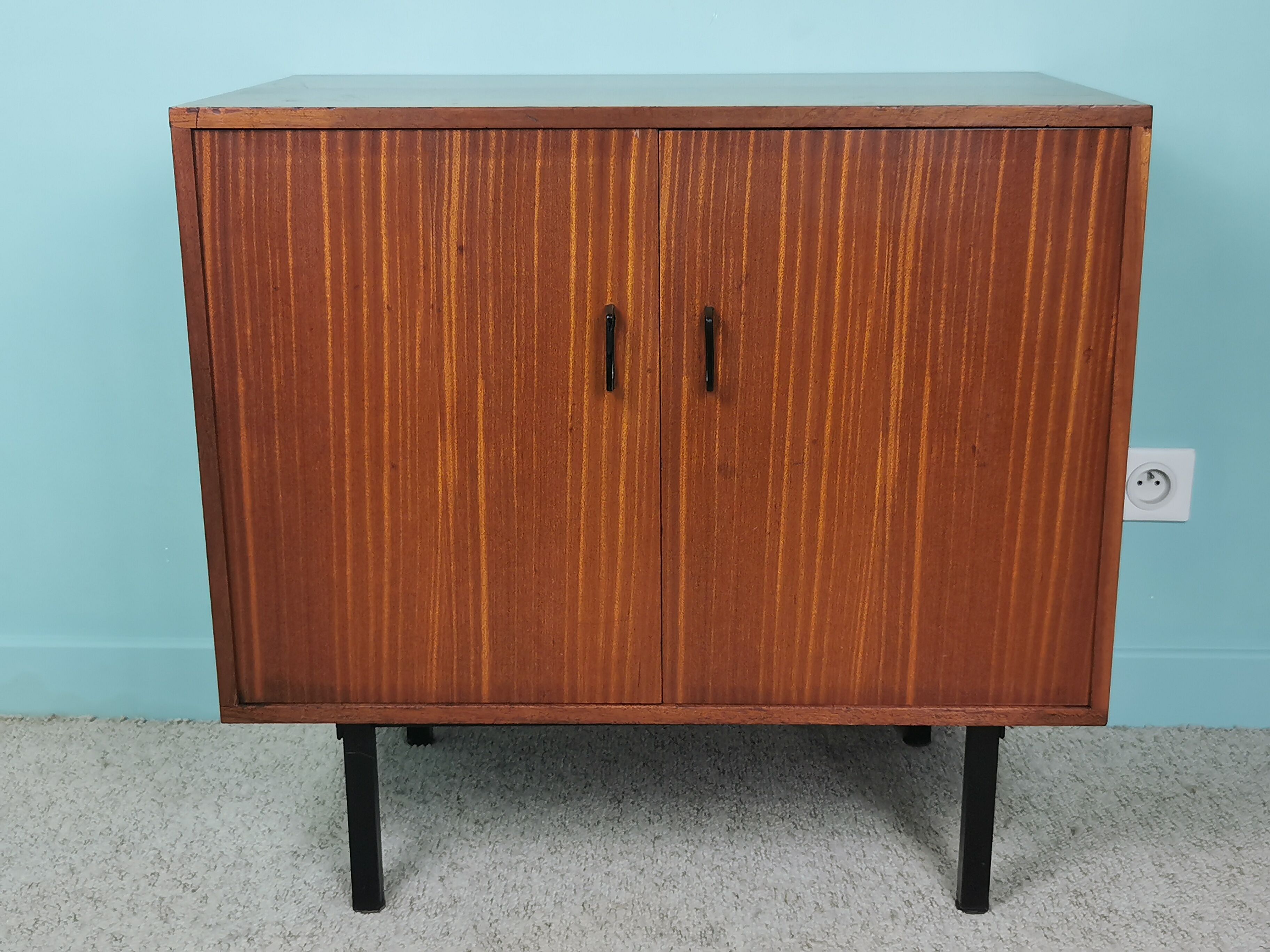 Vintage buffet