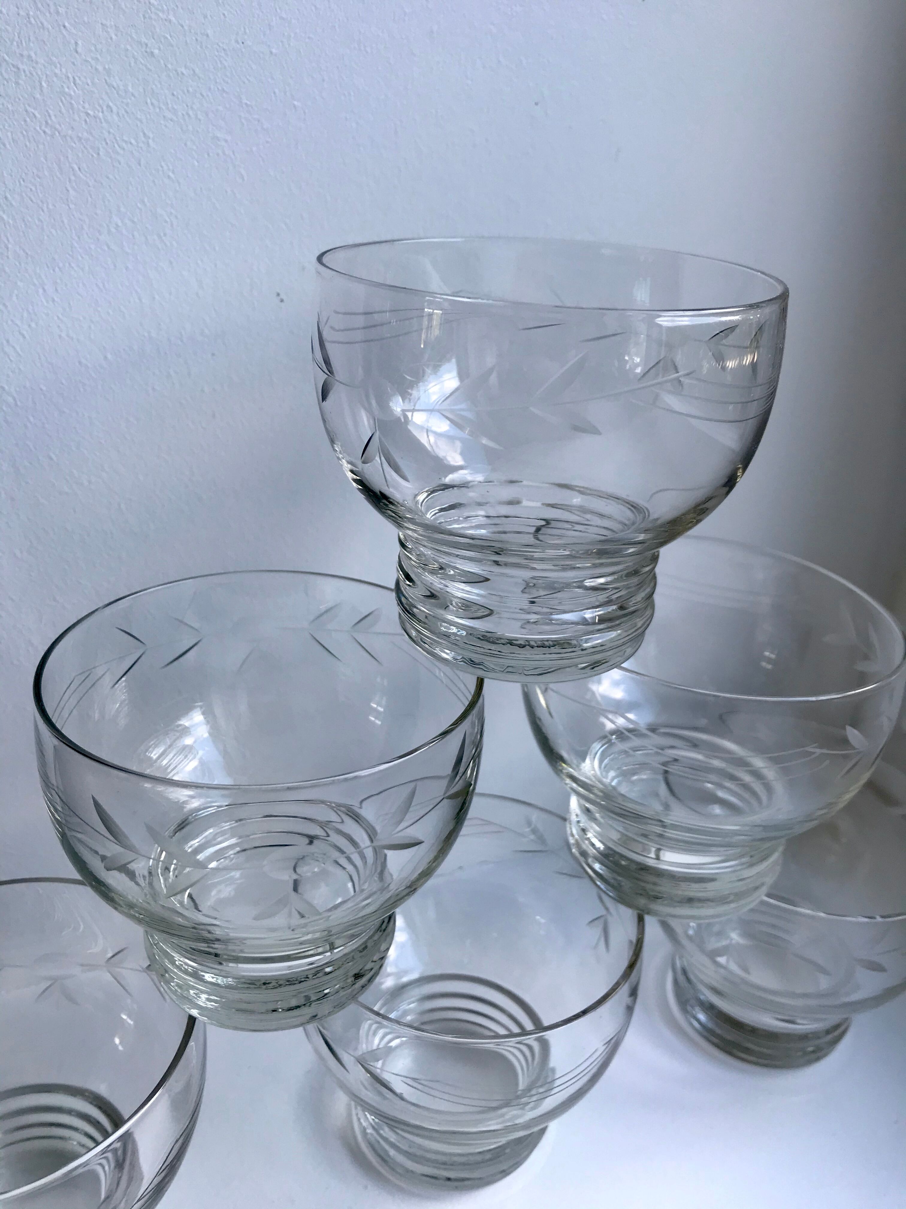 Set of 6 crystal champagne glasses engraved 50s-60s