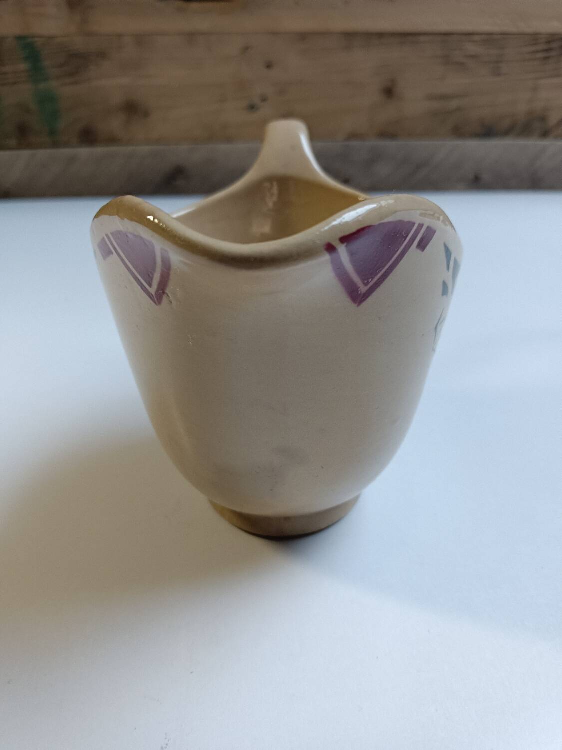 Badonviller art deco beige sauceboat with flowers