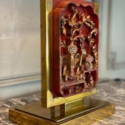 Lampe de table en laiton, plaque de bois laqué et doré chine vers 1980