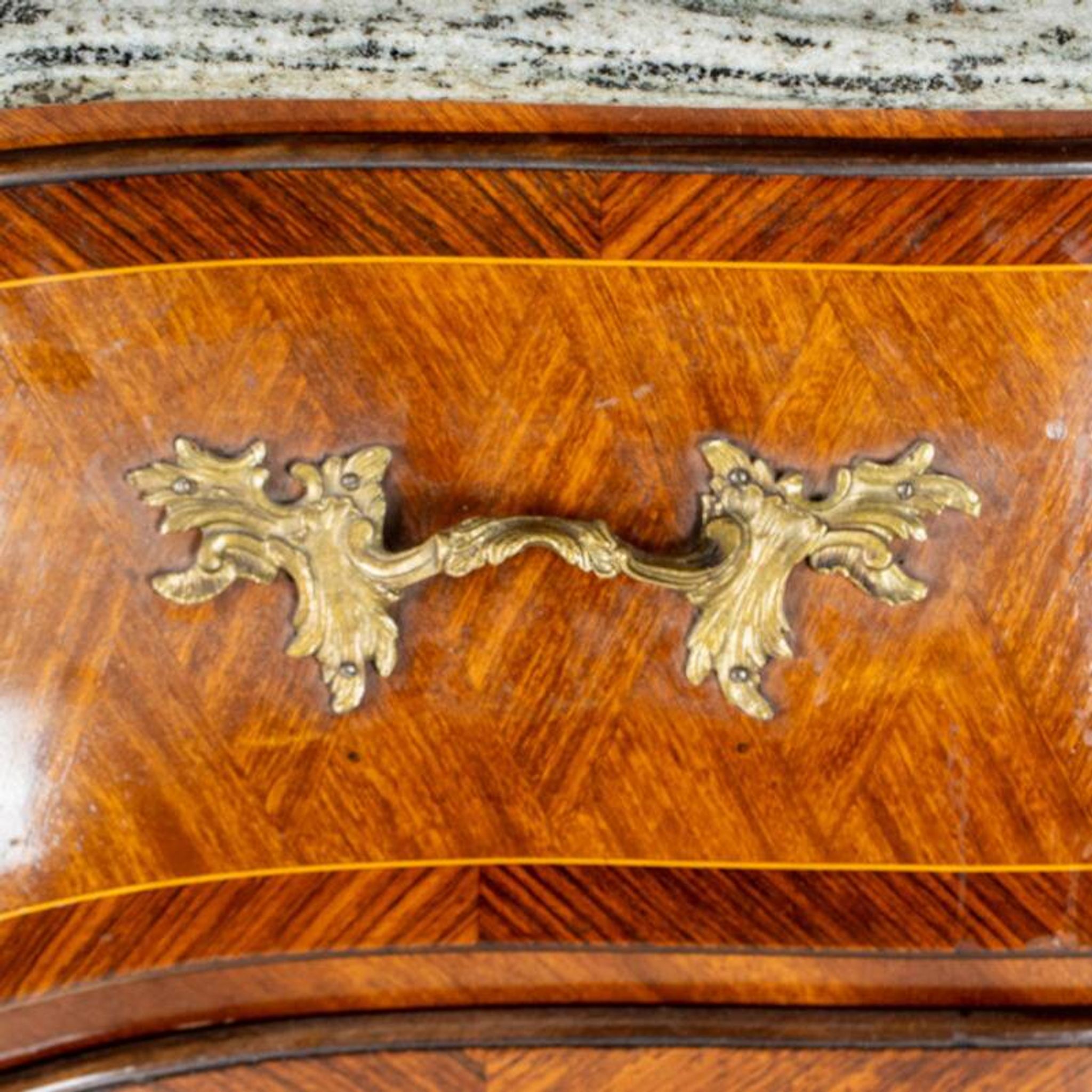 Domed chest of drawers in green marble brass marquetry from Germany