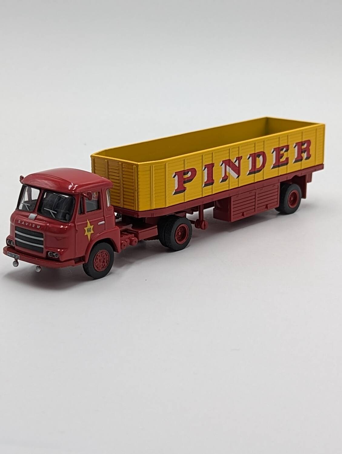 SAVIEM JL20 and its Pinder trailer 1/64th