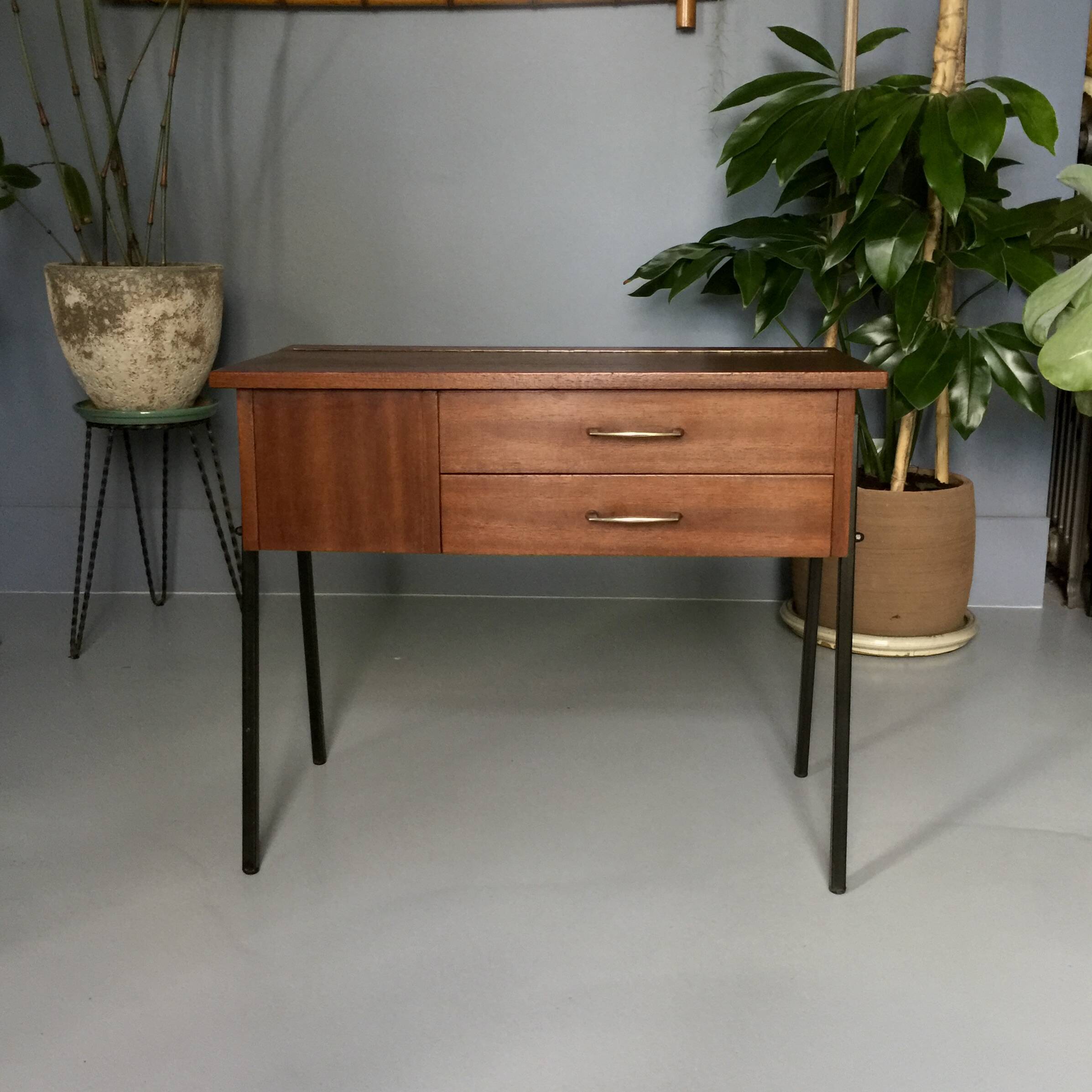 Travailleuse moderniste / boîte à couture 1960