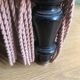 Fauteuil crapaud vintage rose en velours a franges