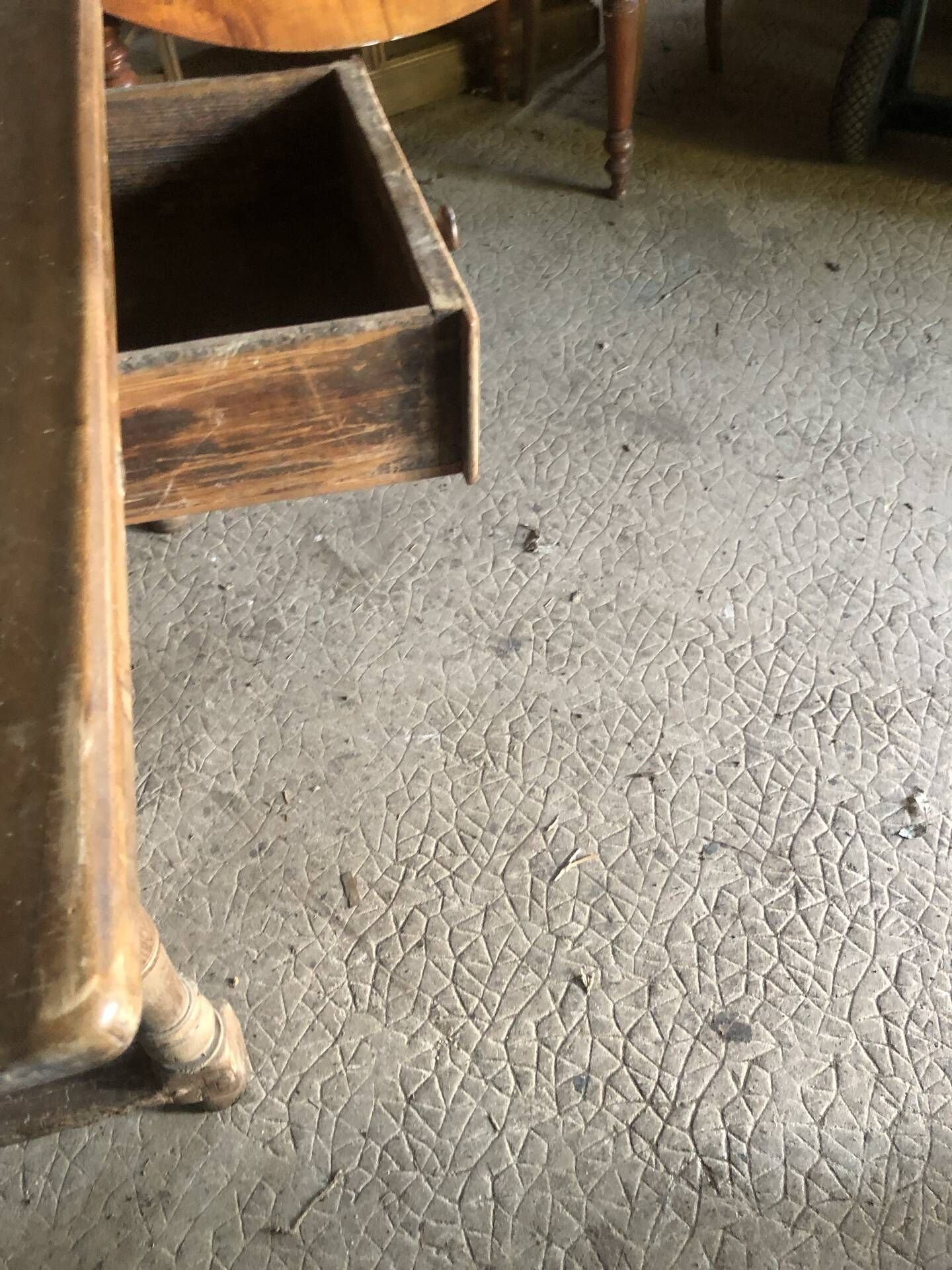 Farm table