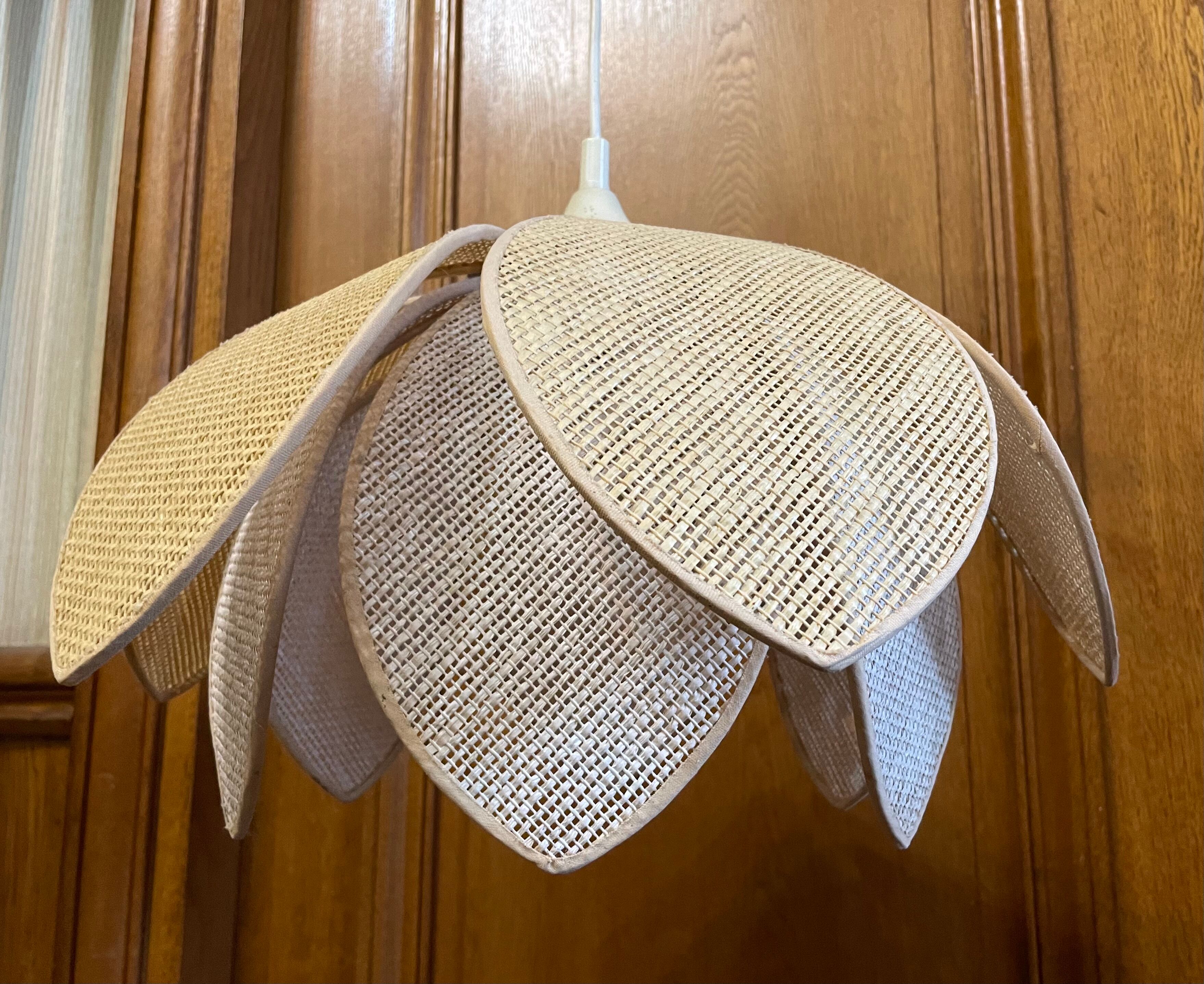 Suspension petals vintage flower