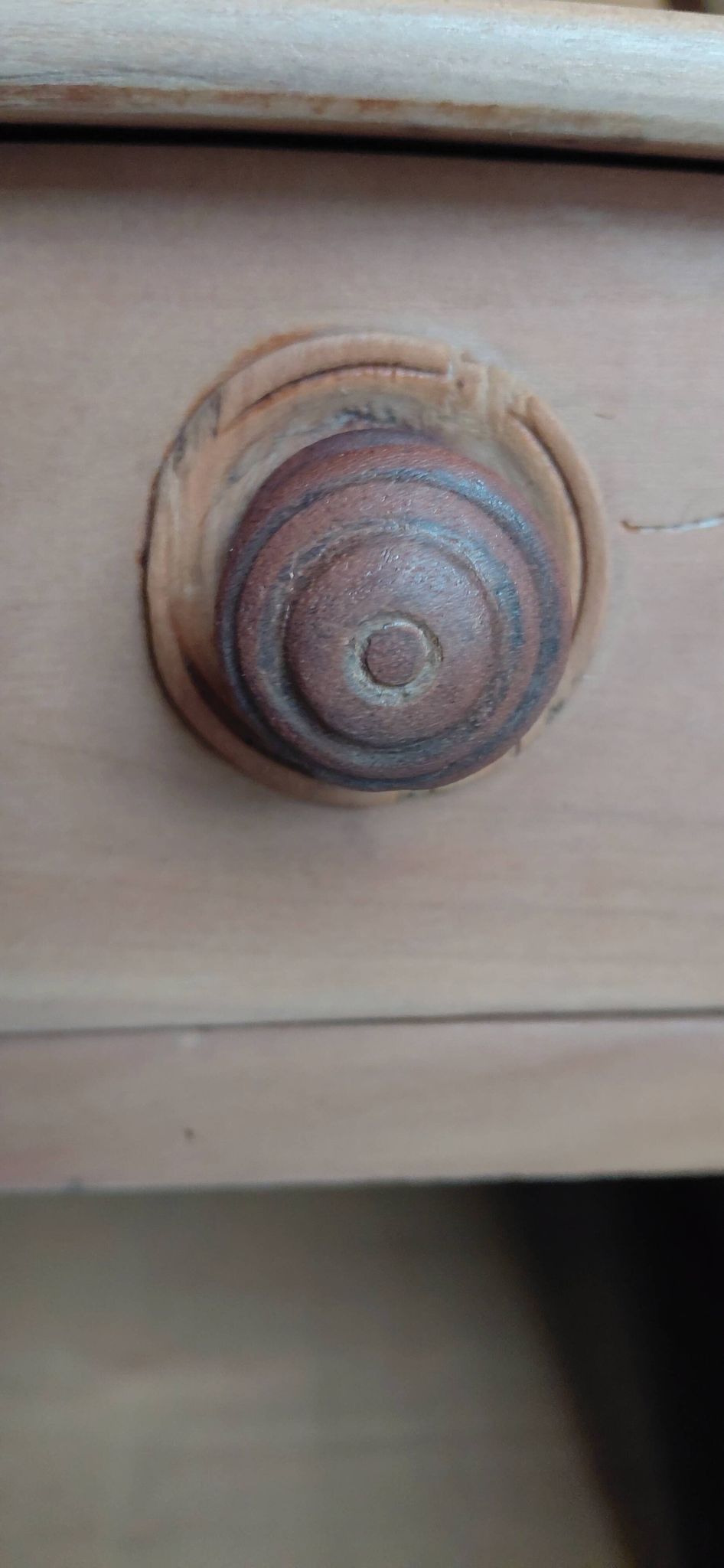 Chevet ancien fabrication artisanale