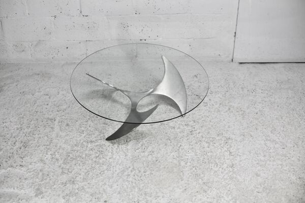 Table basse ''space age''. Piètement acier, dalle de verre. Circa 1970