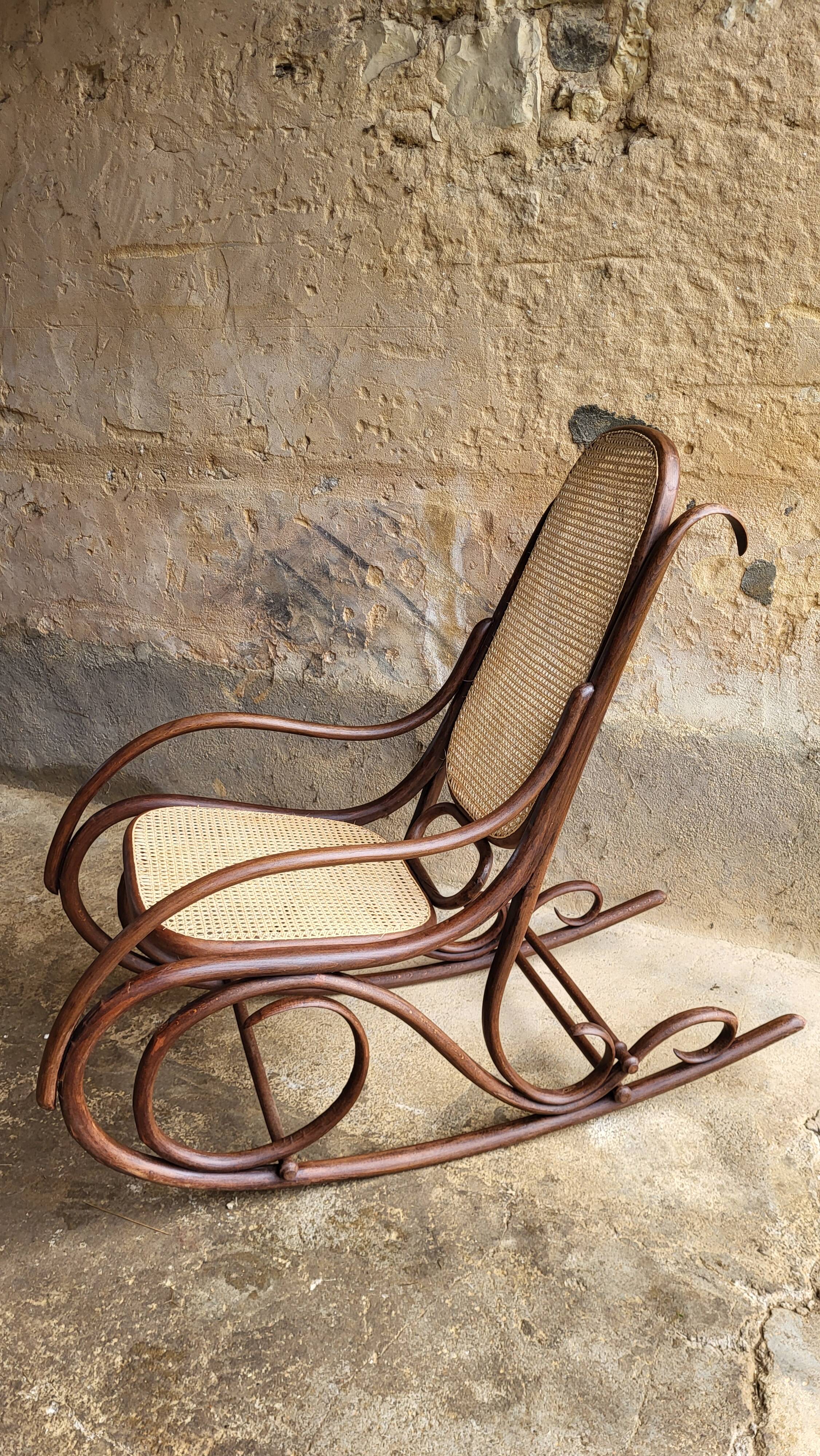 Rocking chair - Bentwood Rocking Chair
