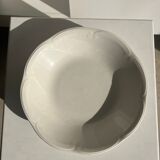 2 white hollow plates flower shape Gien D: 21,5cm