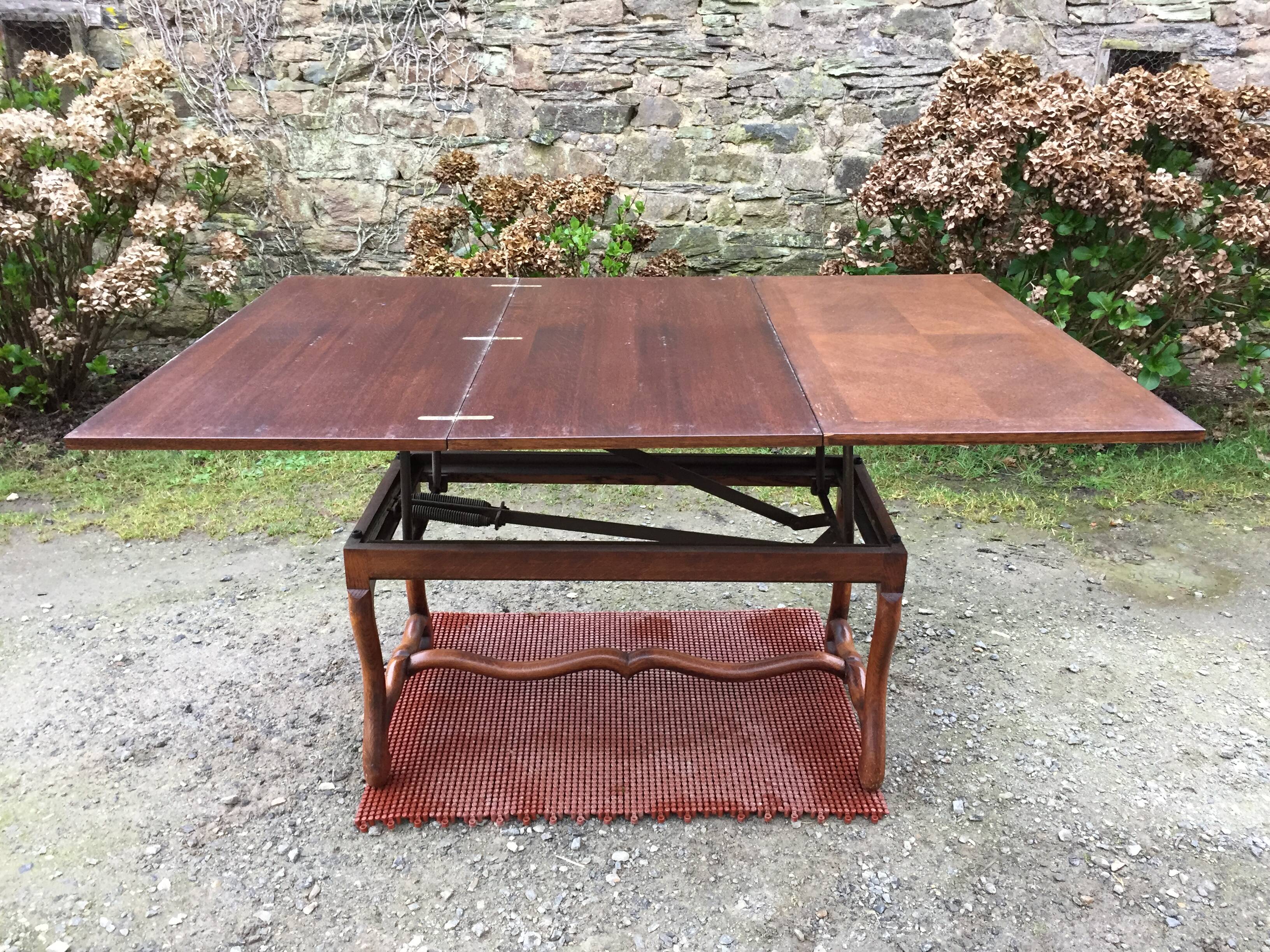 Modular vintage oak coffee table with Albert Ducrot's magical system