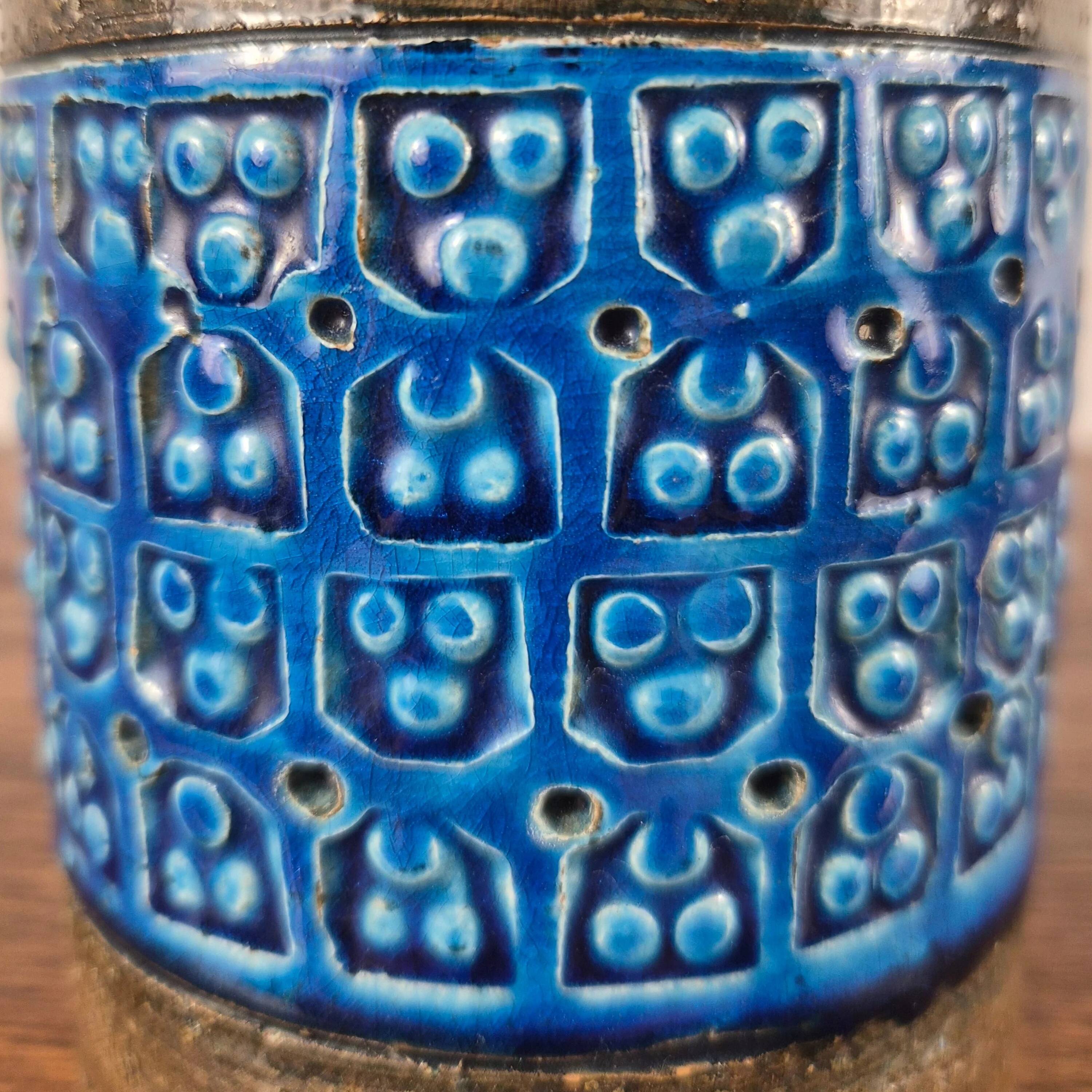 Terracotta vase with trifoglio decoration, ceramic by Aldo Londi for Bitossi, Italy, 1960.