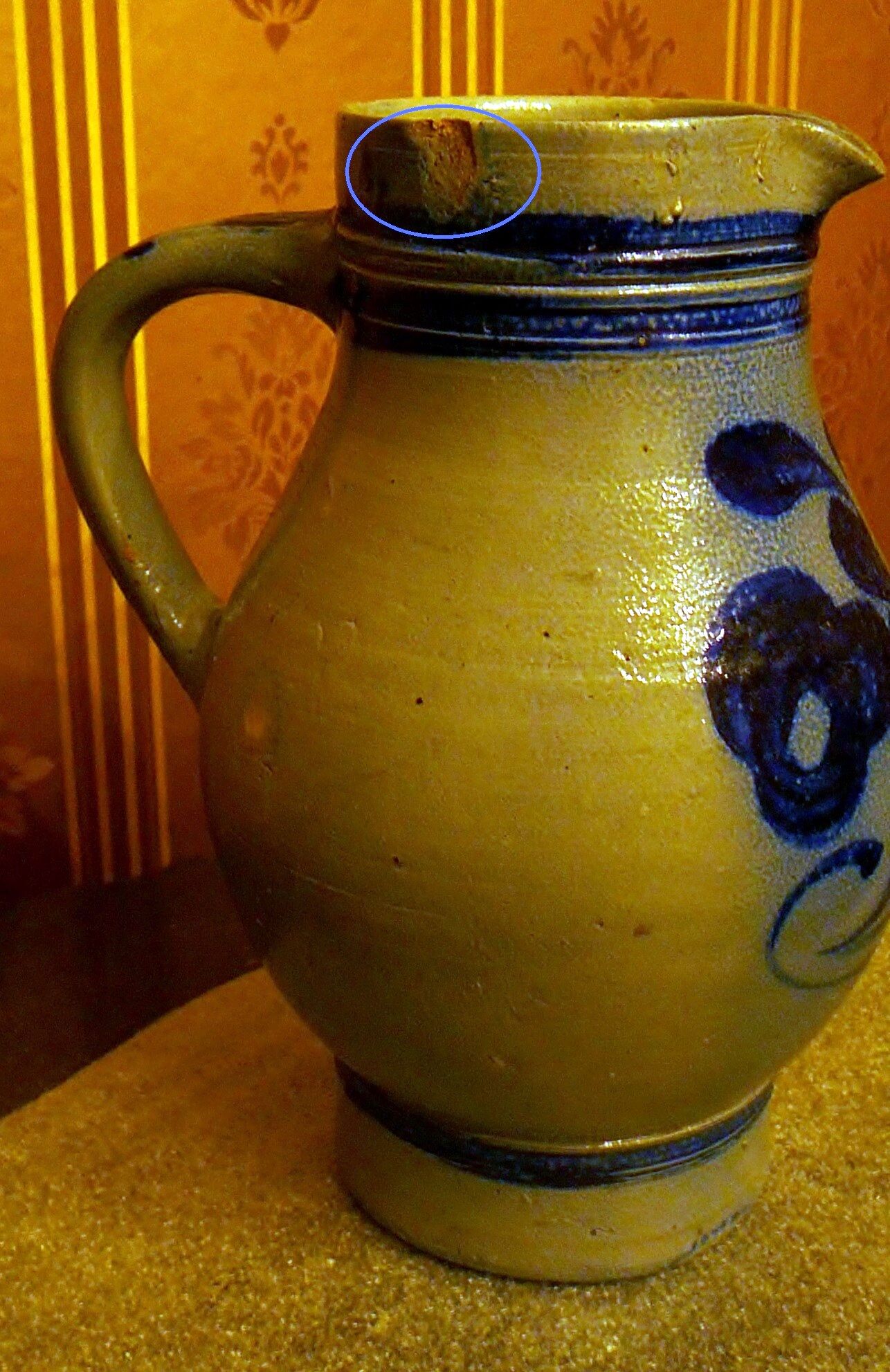 Pitcher old sandstone of Betschdorf