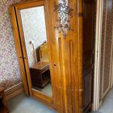 Armoire ancienne Art déco en bois massif avec miroir