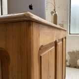 Pine shopping counter