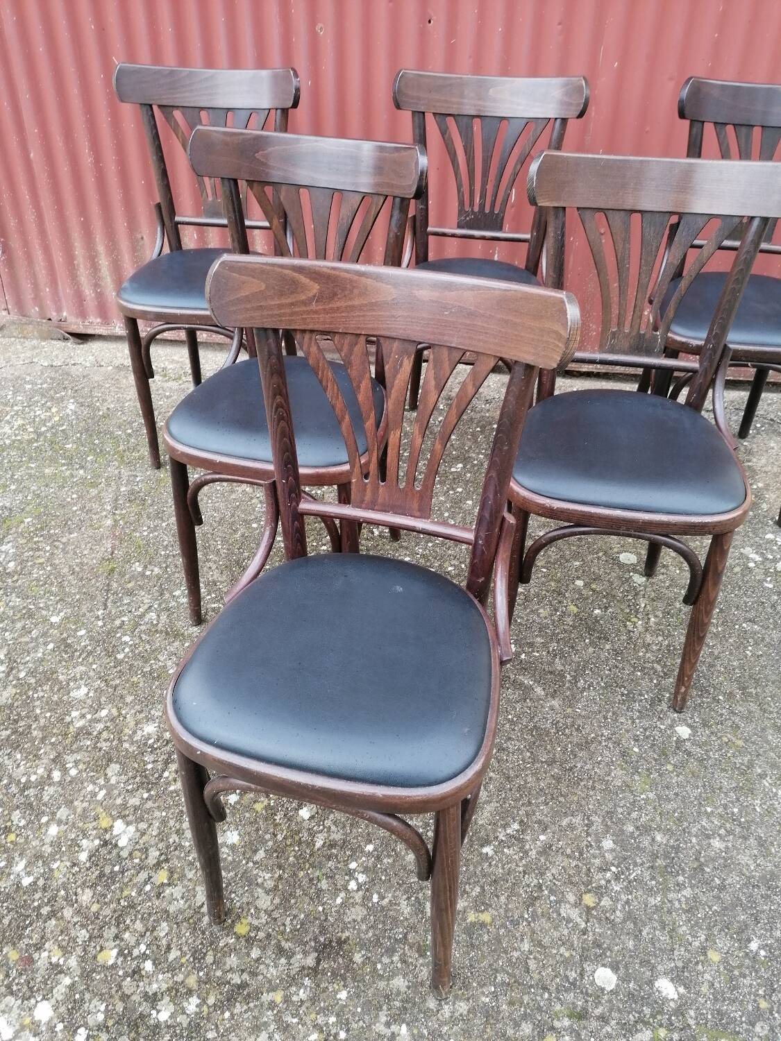 Lot de 6 chaises bistrot skaï noir vintage