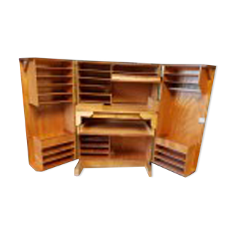 Bureau Mummenthaler & Meier Magic Box desk