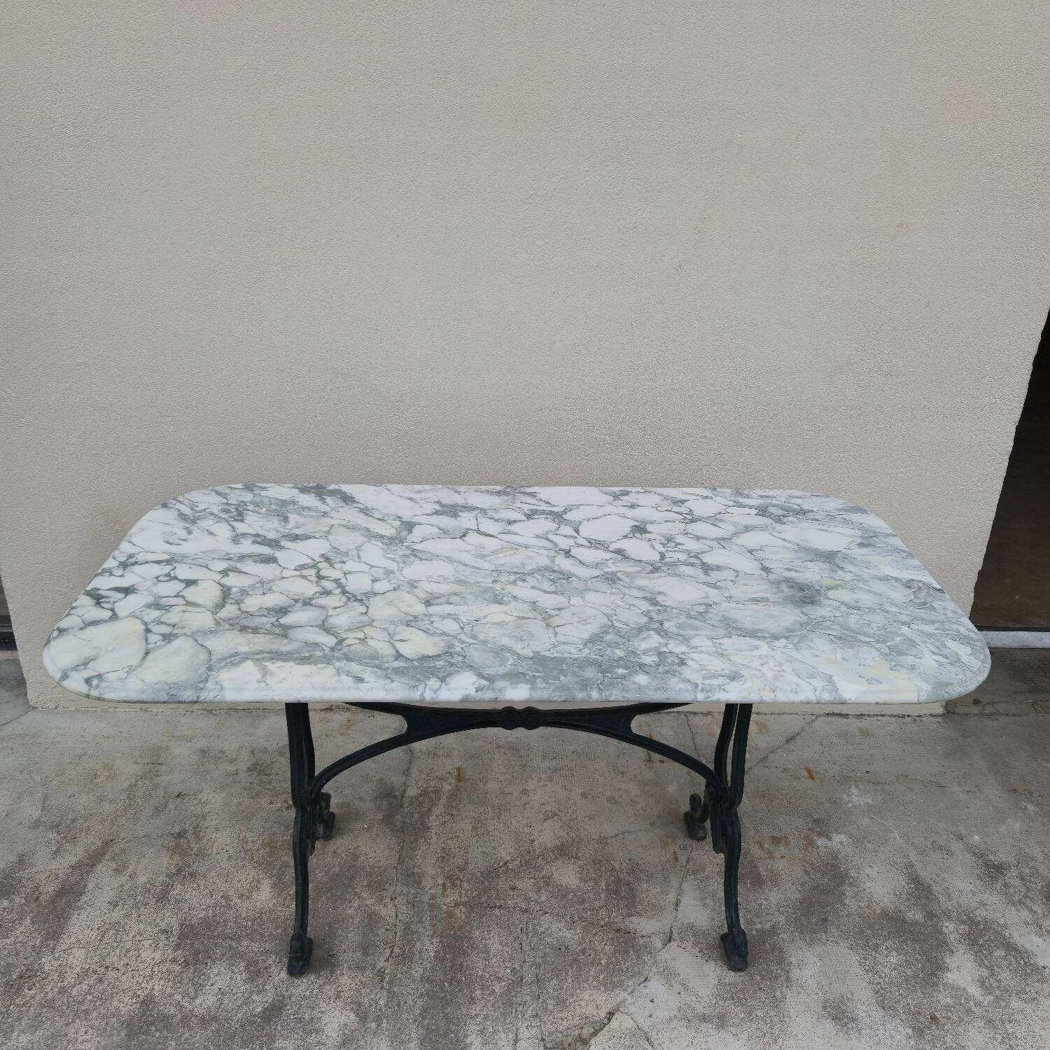 Antique cast iron and marble bistro restaurant table - 1.40m