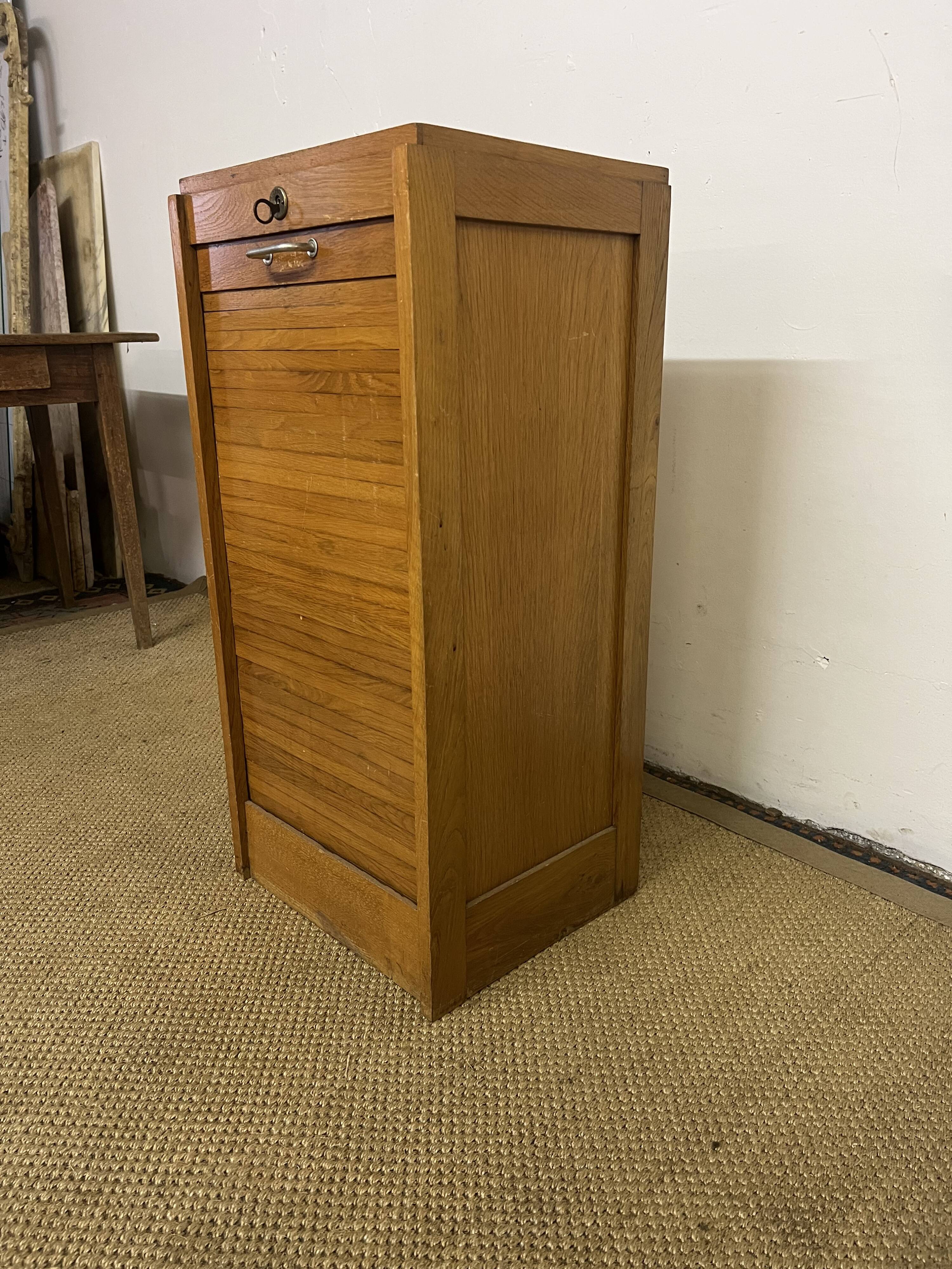 Folder / Secretary / Vintage curtain document holder