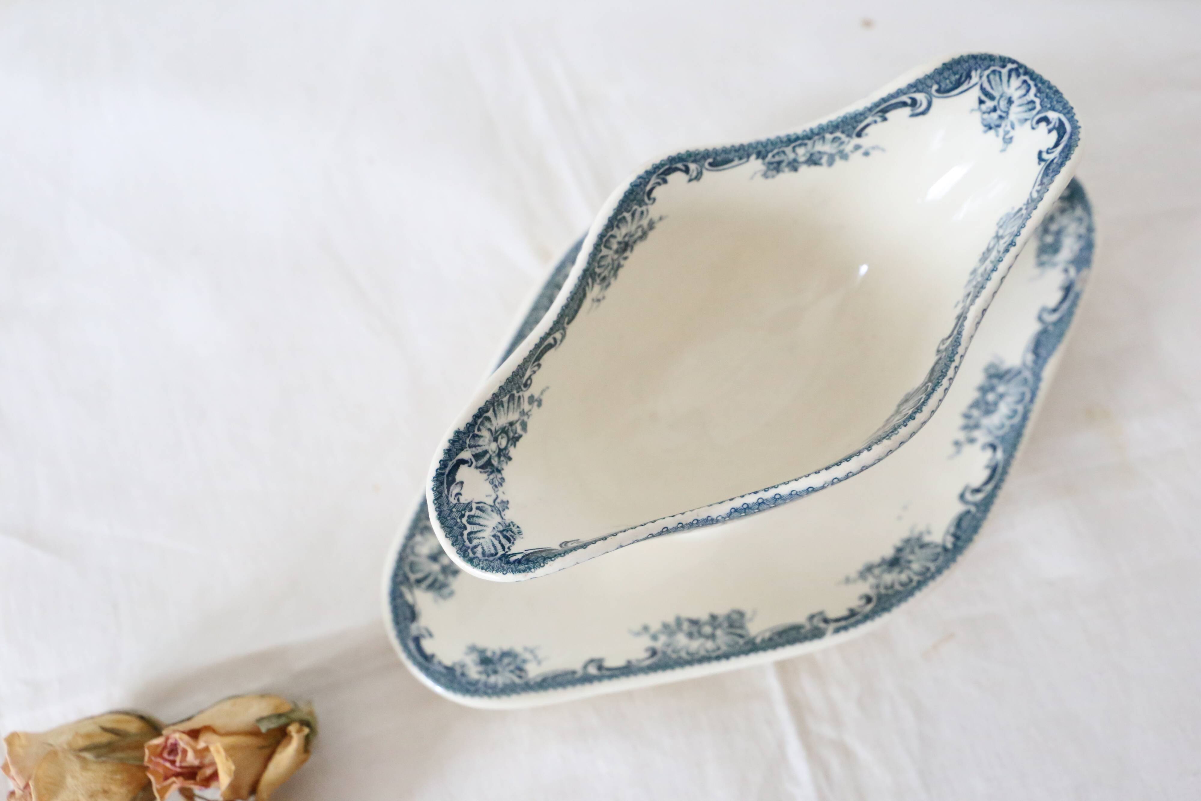Saucière terre de fer Saint Amand, modèle La Vallière