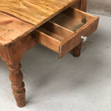 Ancienne table basse pieds tournés