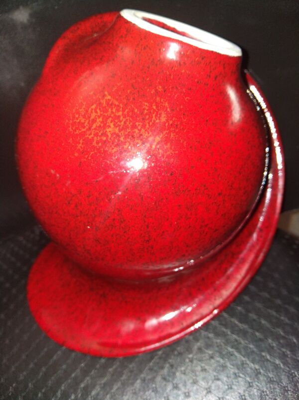 Vase coeur de rose en céramique par Fred et Andrée Stocker vers 1950