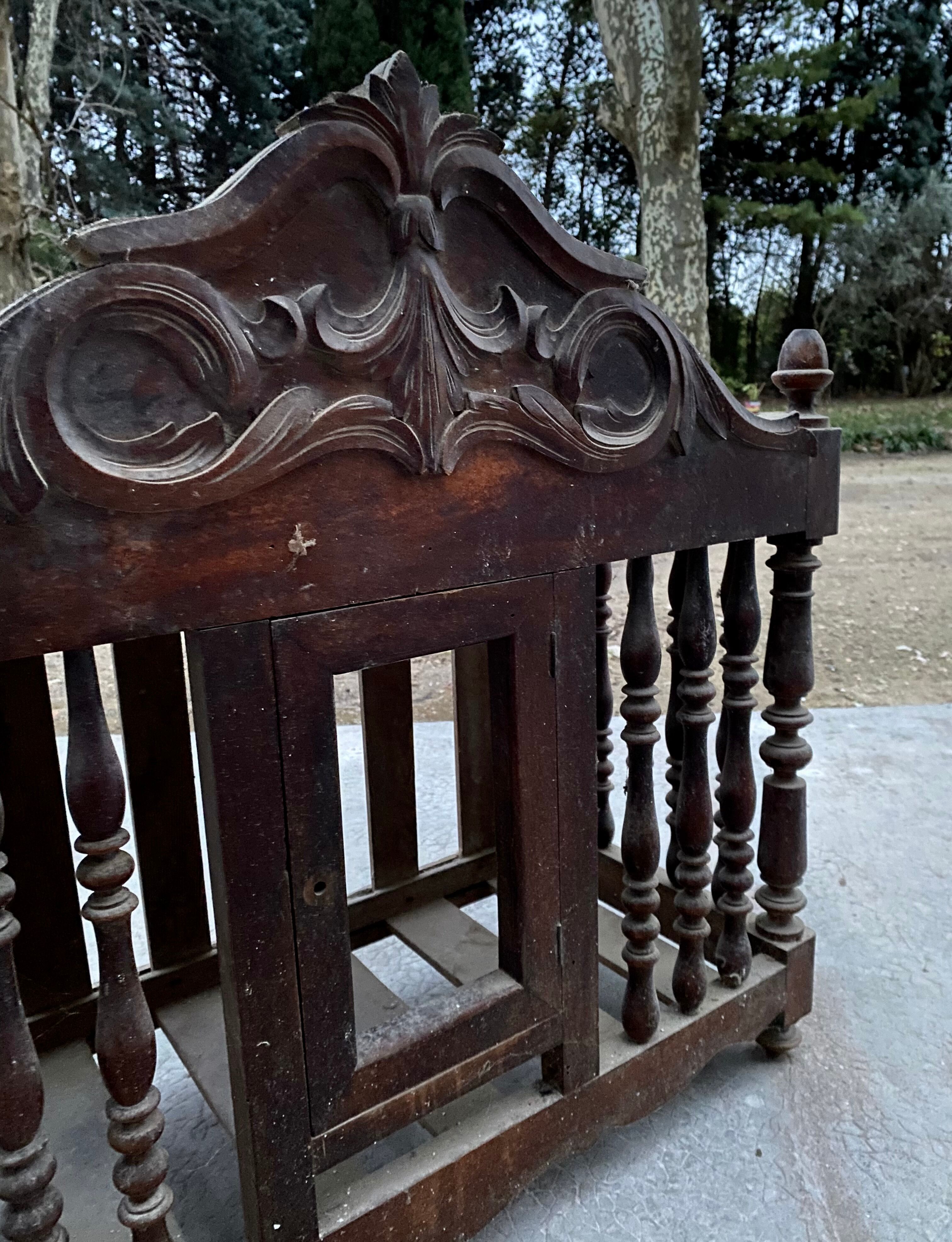 Old Provencal wooden panetière, pantry