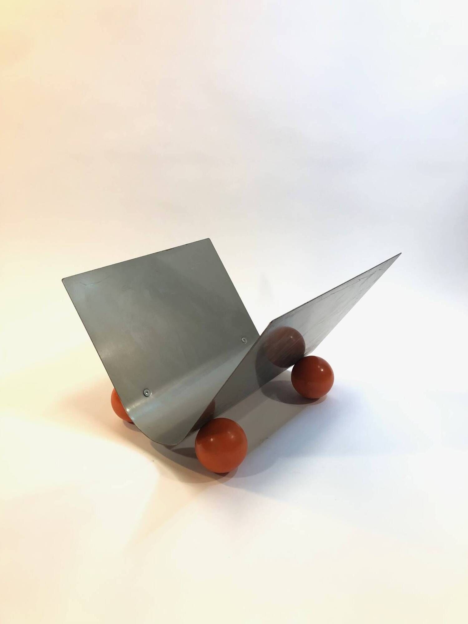 1980 metal and wood magazine holder