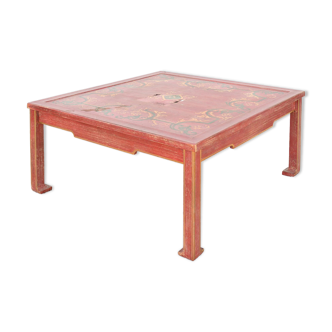 Table basse en bois peint