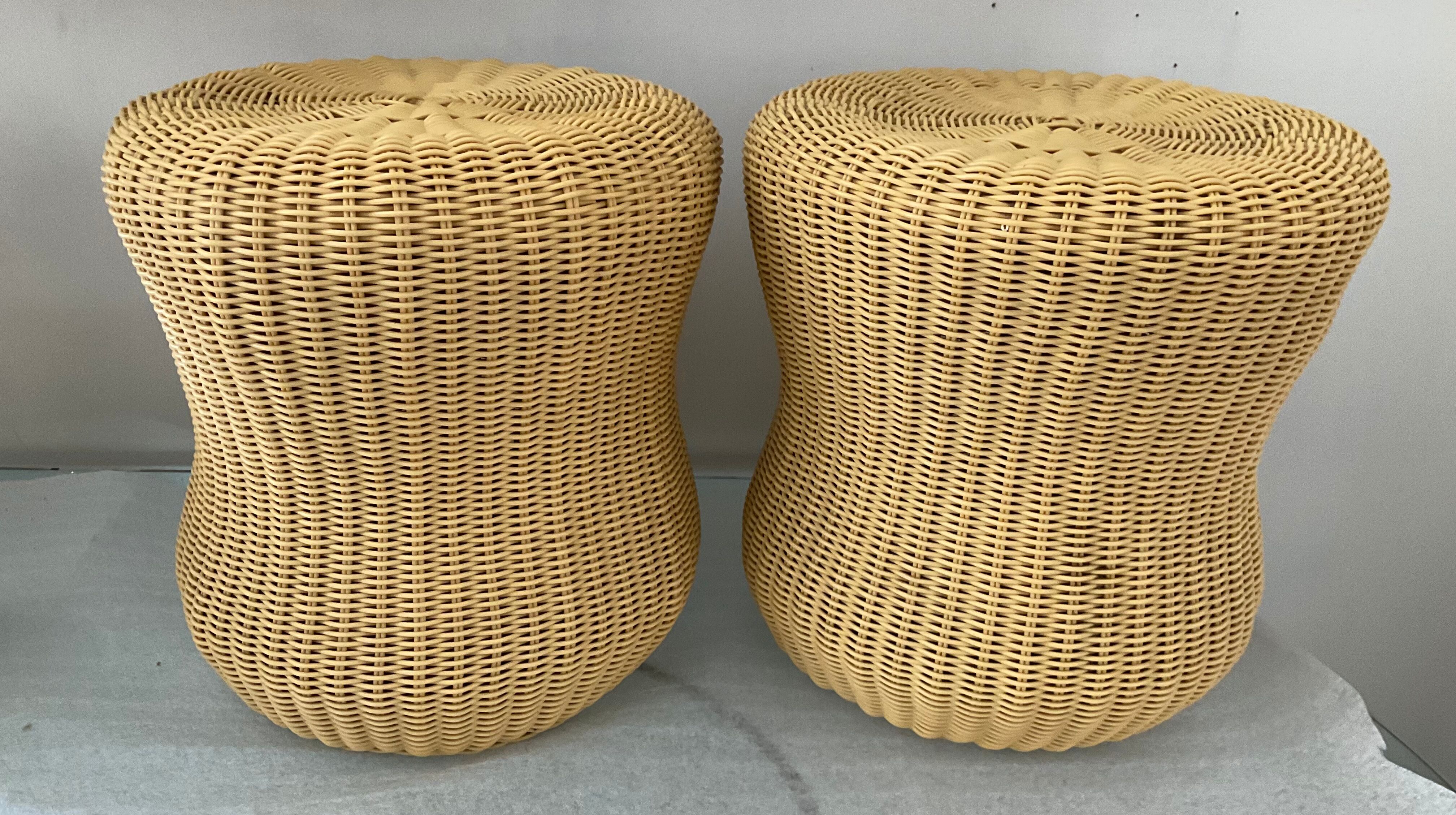 Series of 2 Scoubidou poufs from the 70s