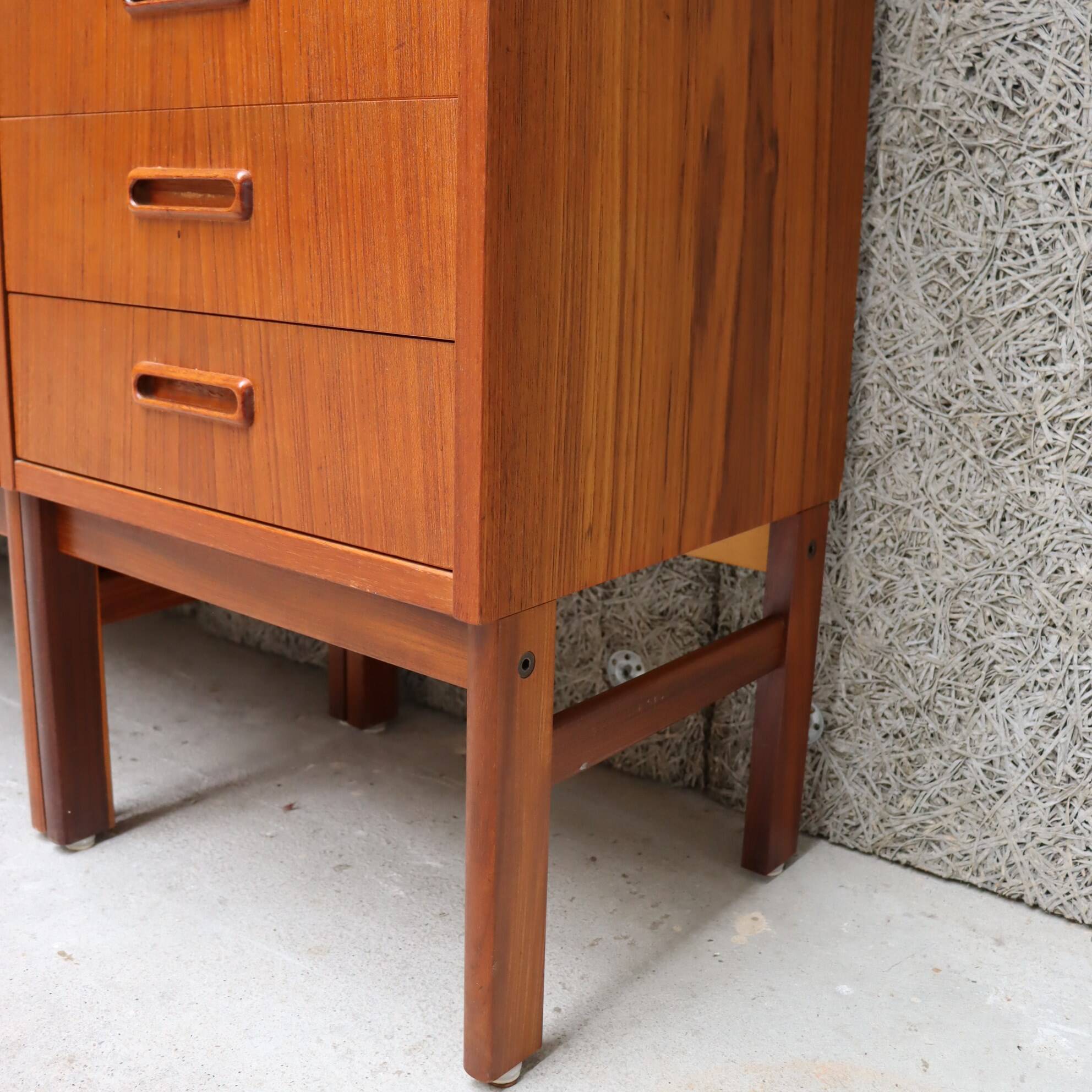 Bibliothèque scandinave modulable années 60