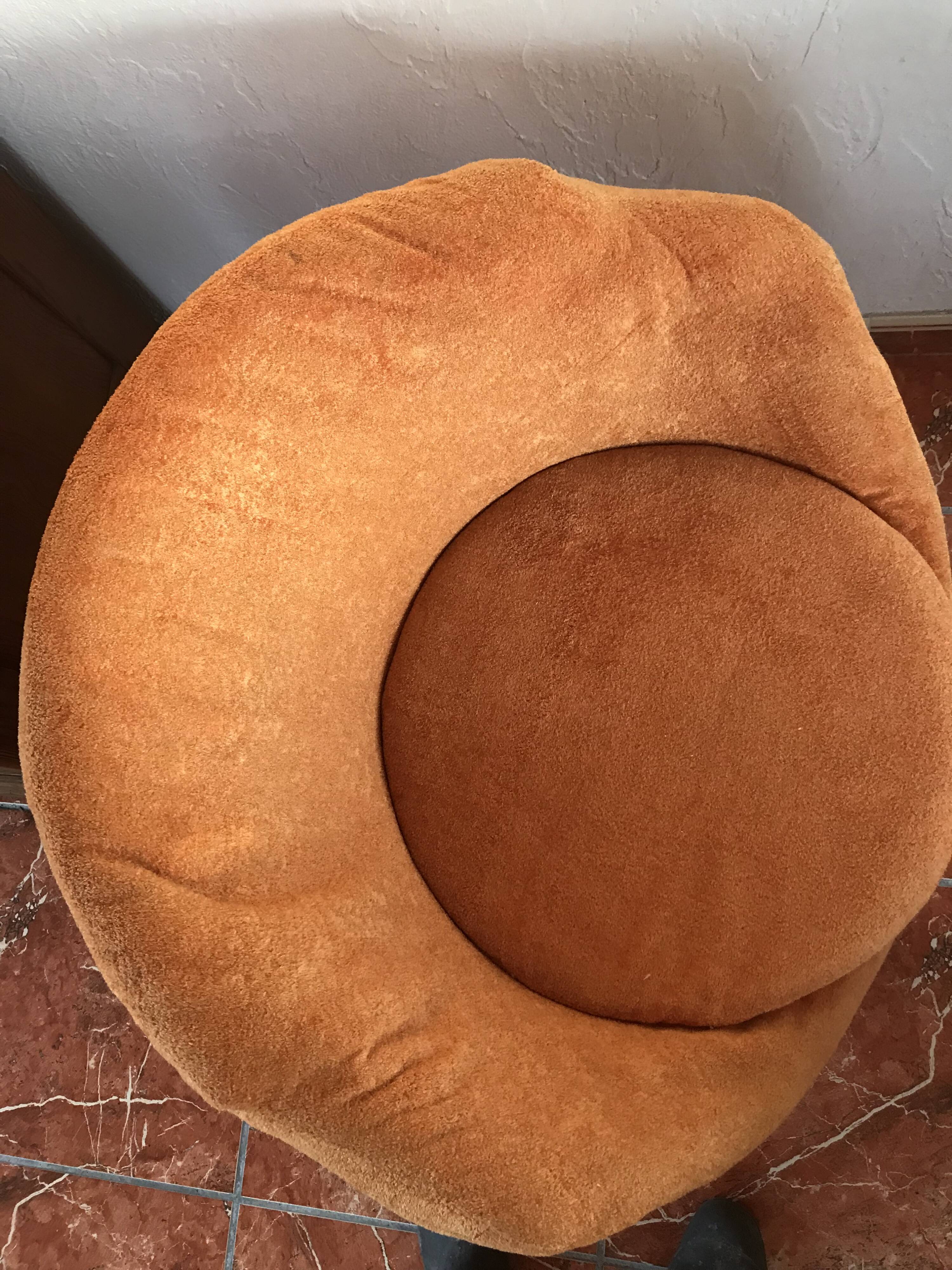 Fauteuil boule  en tissu orange, années 1970