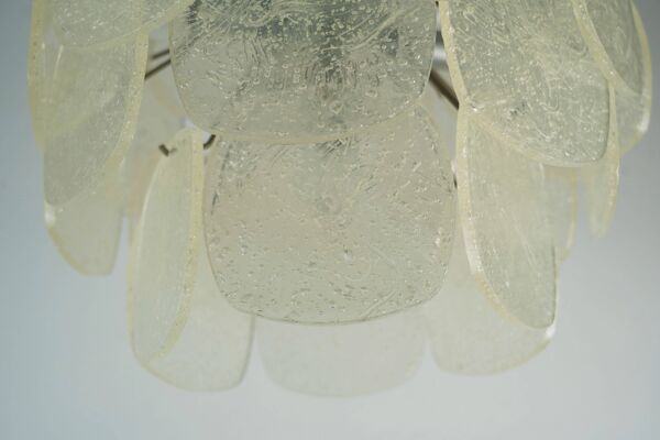 Suspension des années 60 70 avec 30 disques en acrylique ressemblant à du verre glacé