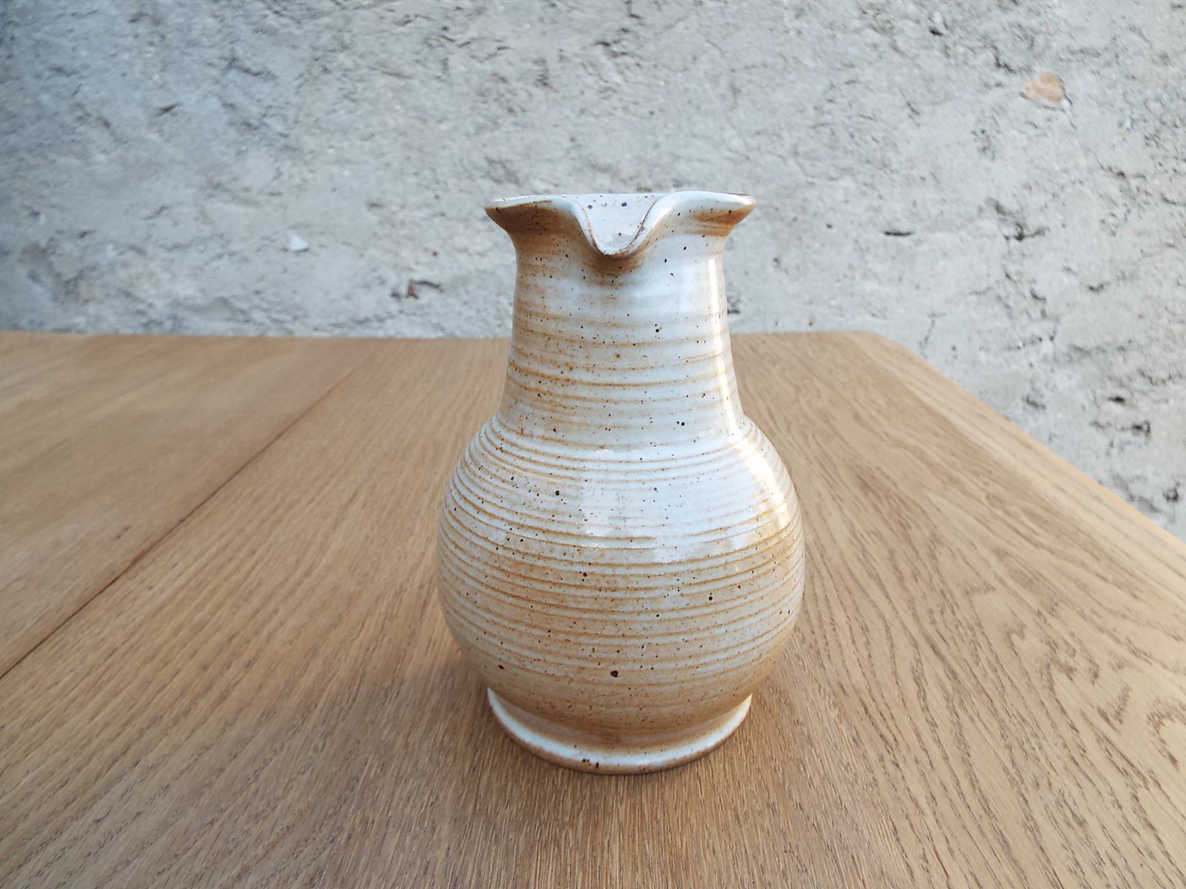 Pitcher 0.75l in marsh sandstone
