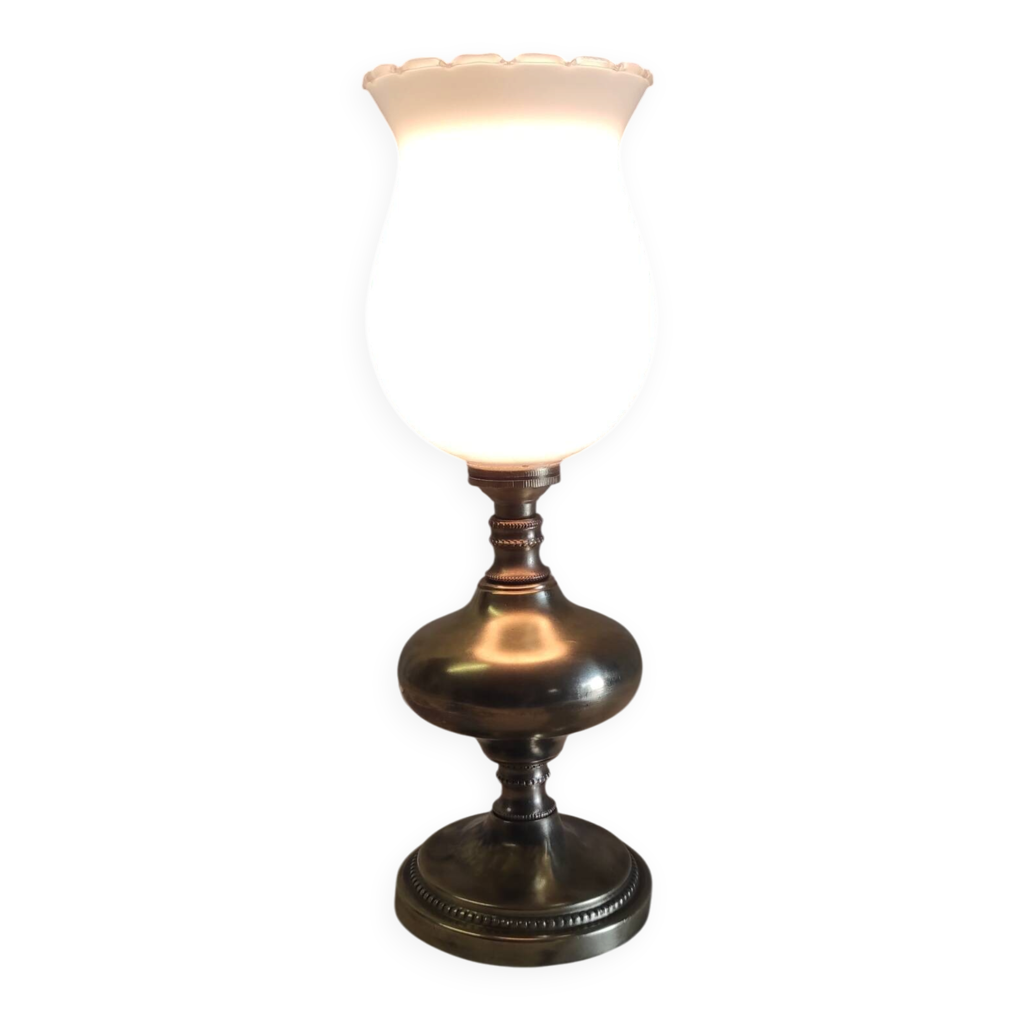 Table lamp in gilded brass and opaline globe - mid 20th century.