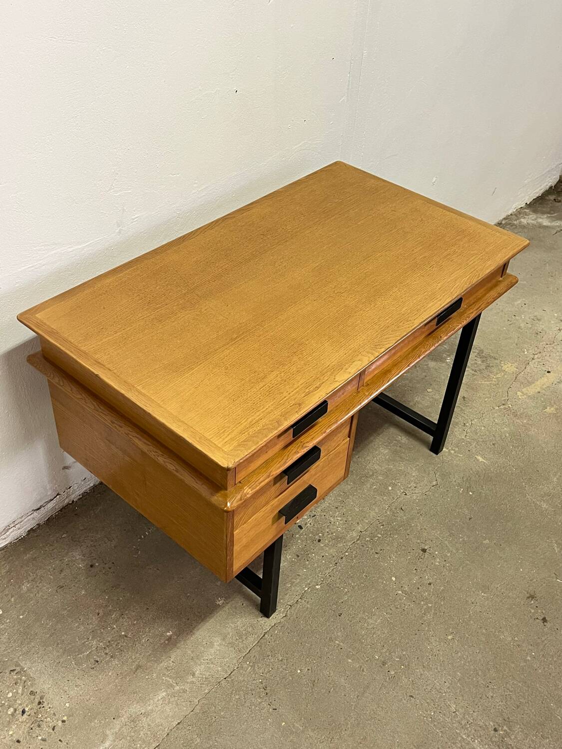 Oak desk from the 1950s