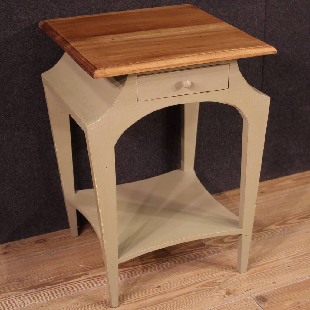 Paire de tables de chevet design peintes des années 80