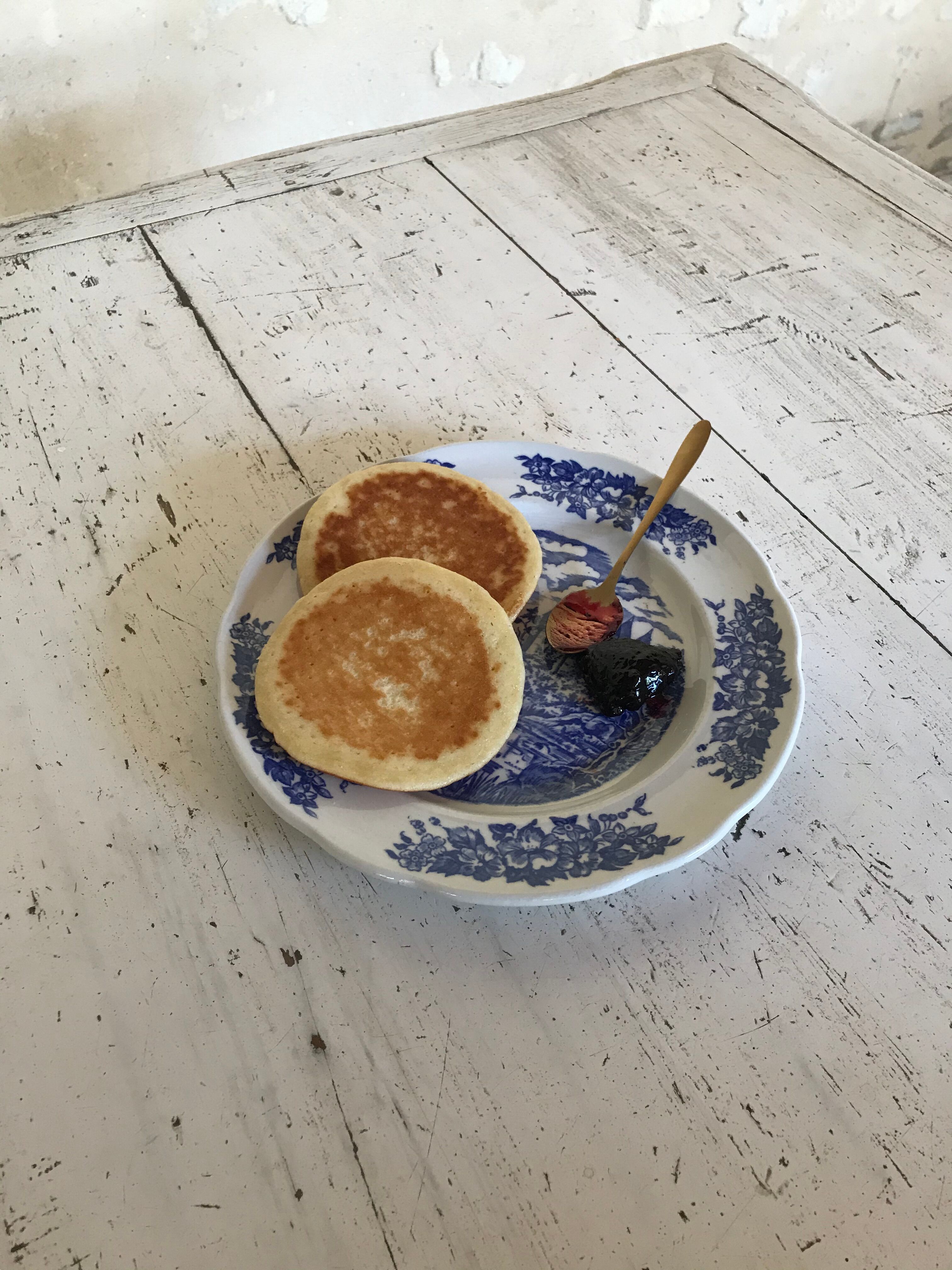 Lot of 9 plates - Chateau Motif - Porcelaine Pyro Blan