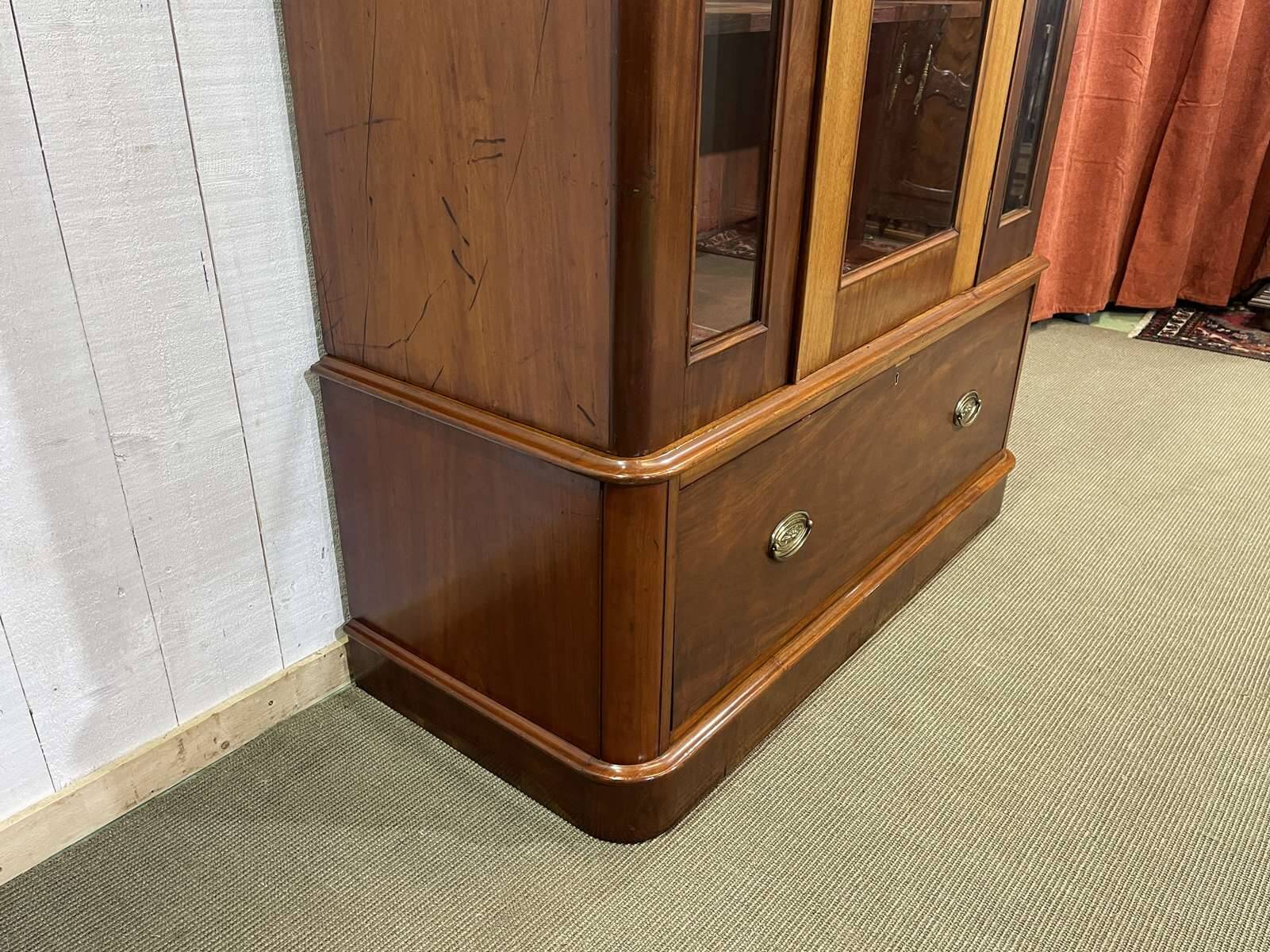 19th-century English mahogany library