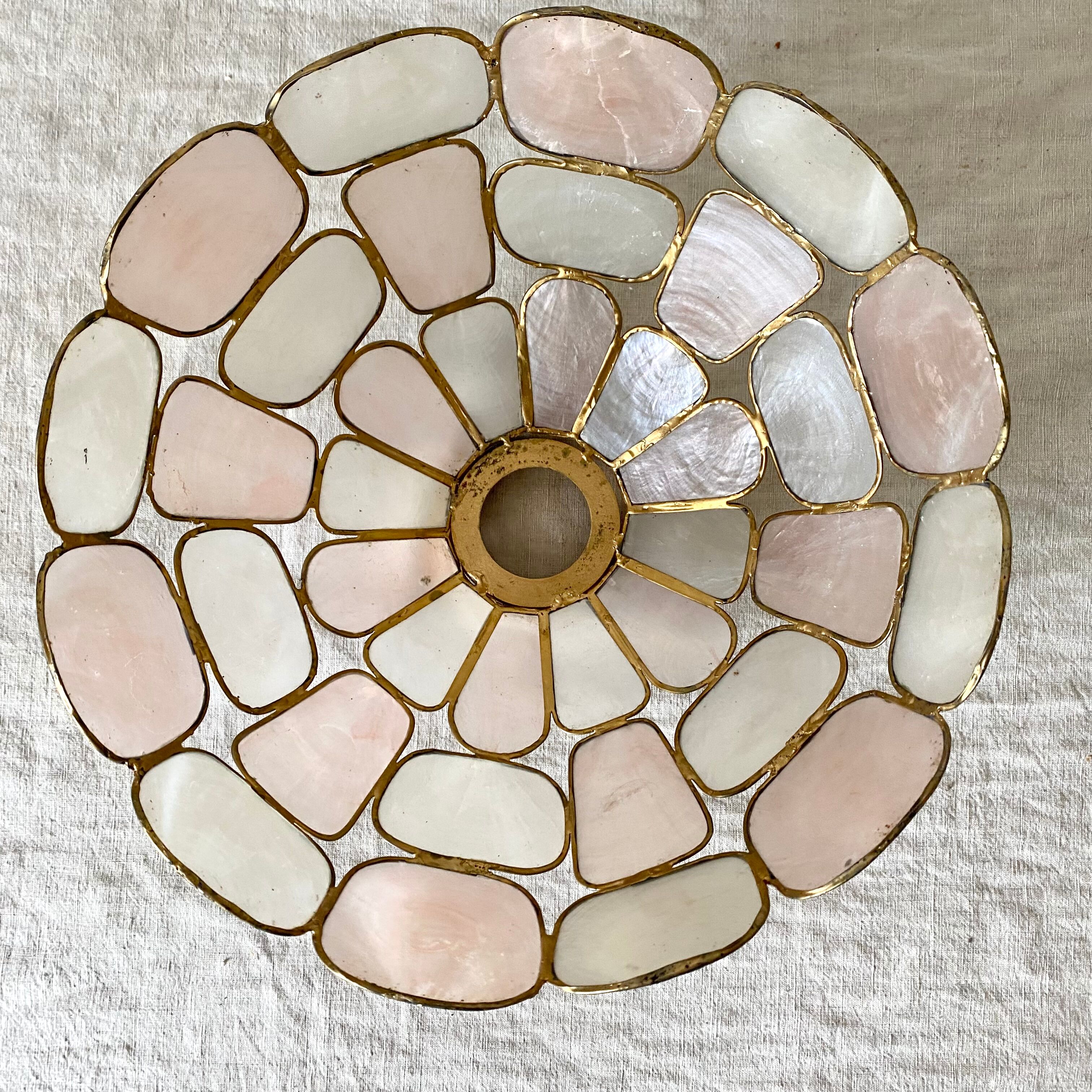 Abat jour to hang in mother-of-pearl and brass