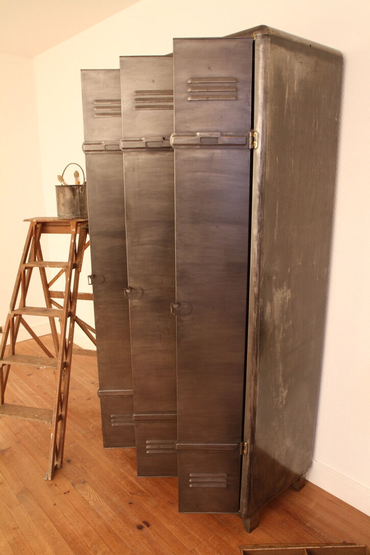 Industrial metal wardrobe 3 doors rounded corners