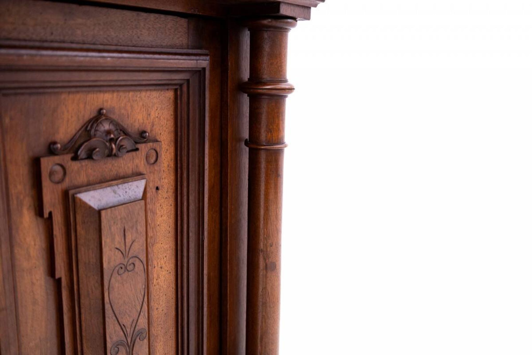 Commode éclectique, France, vers 1890. Après rénovation.